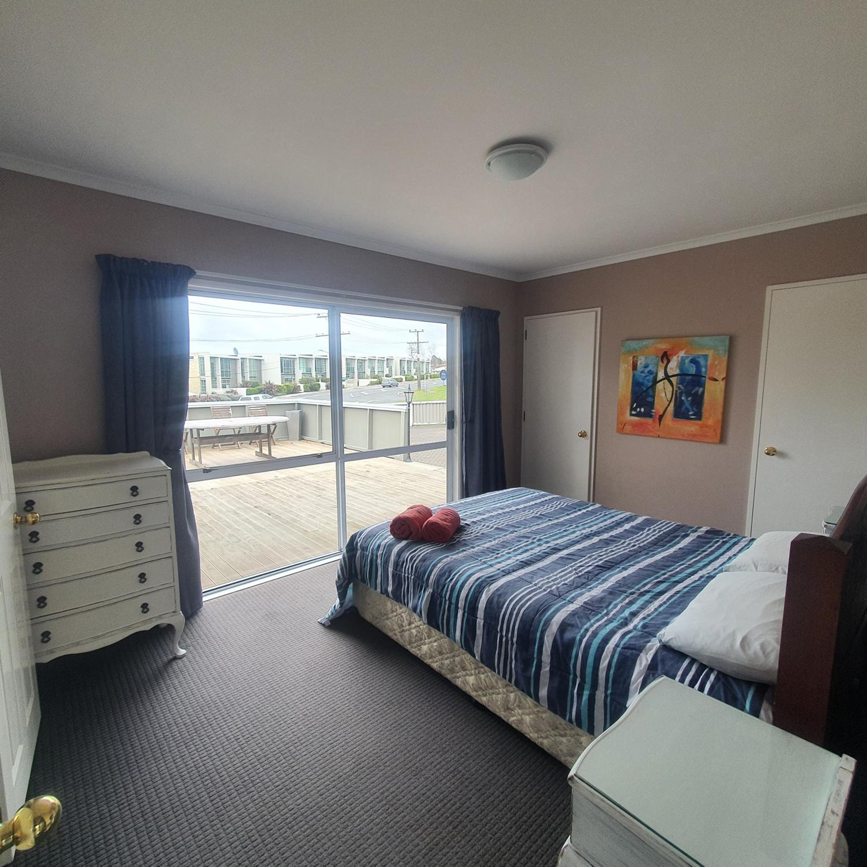 The Retreat Taupo view 4