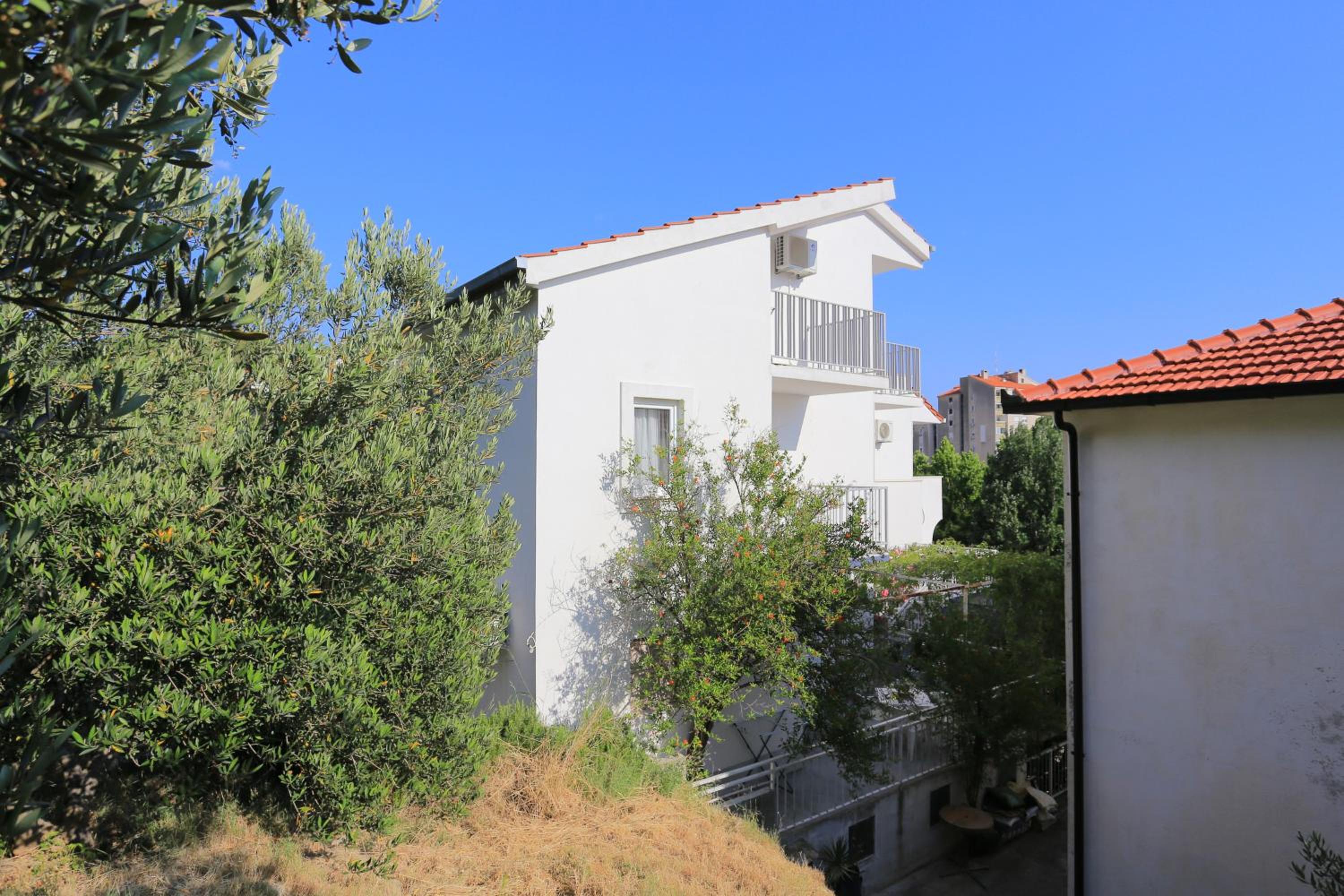 Apartments with WiFi Dugi Rat, Omis - 18917 view 3