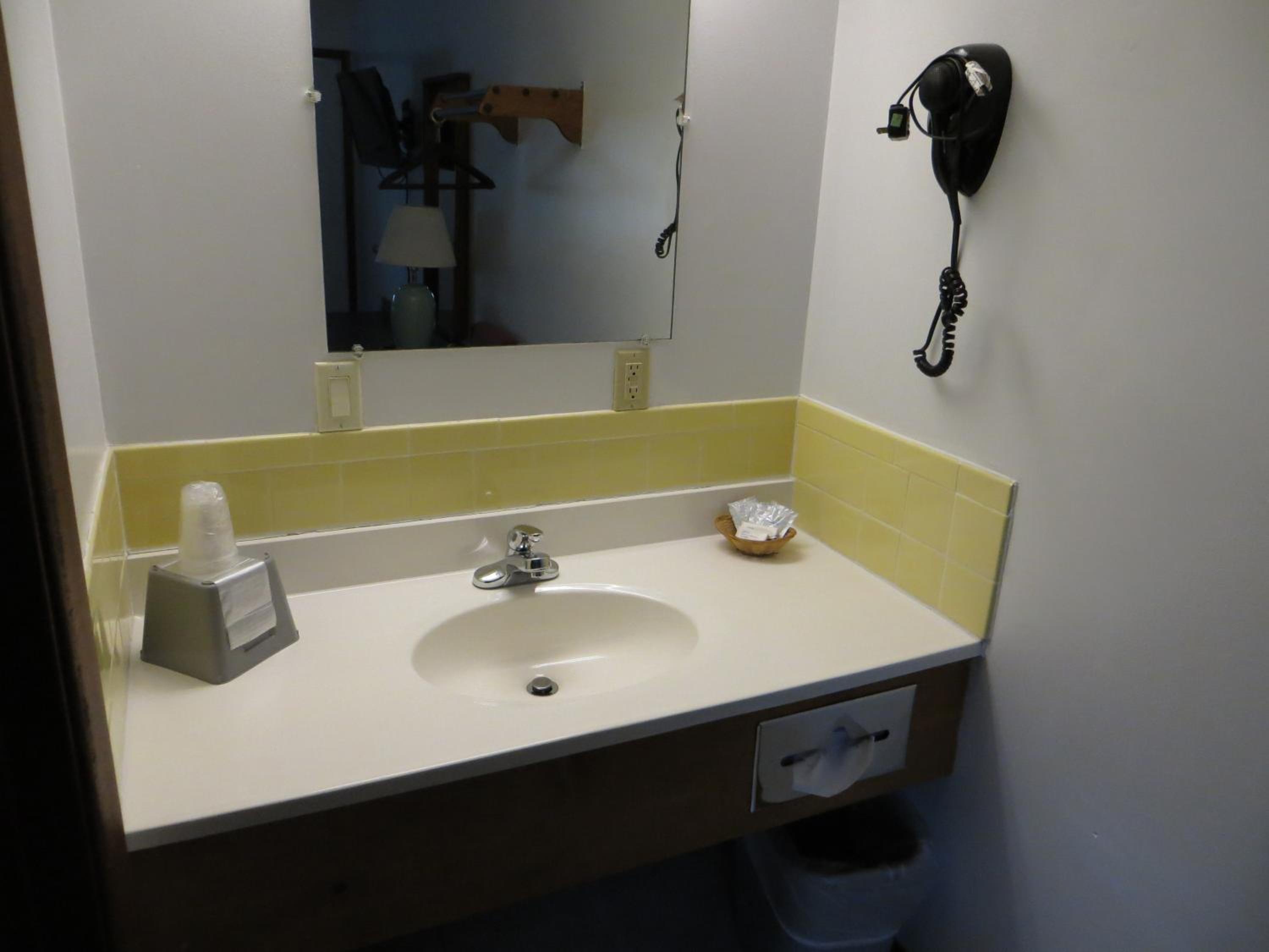 Green Valley Motor Lodge