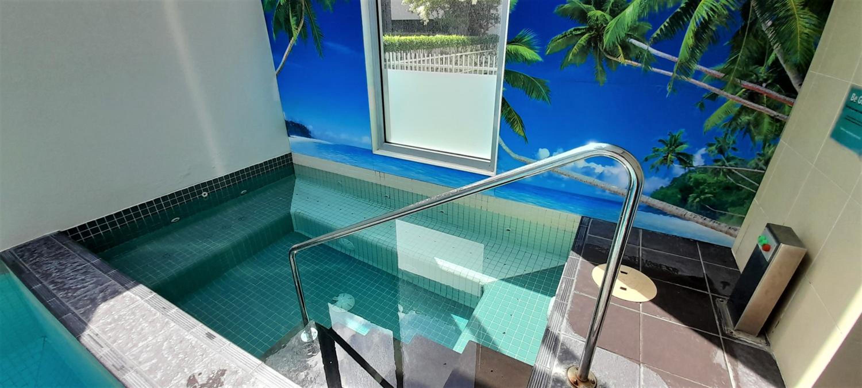 beautiful apartment 100mts near the beach in Port Melbourne view 2