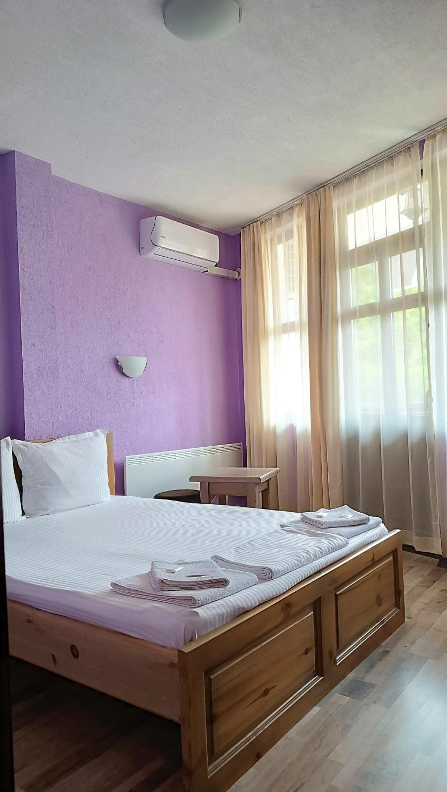 Guesthouse White Margarit