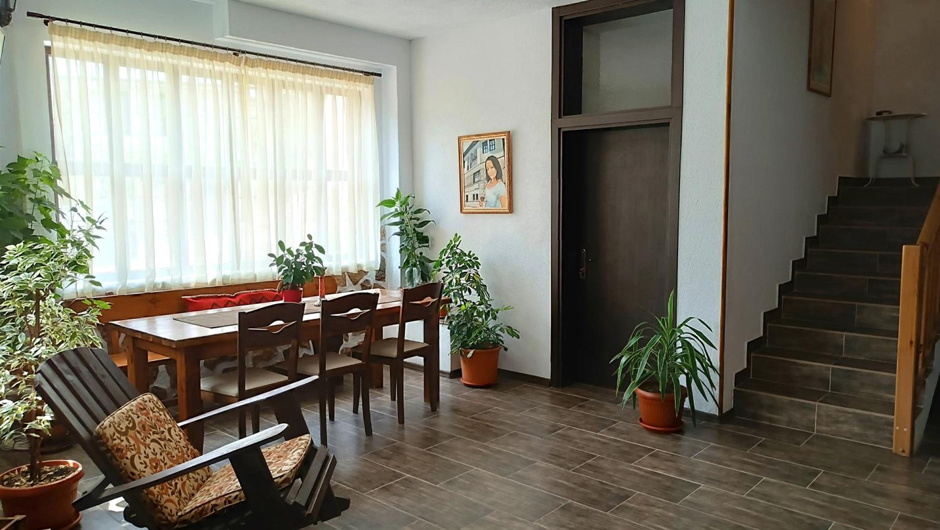 Guesthouse White Margarit