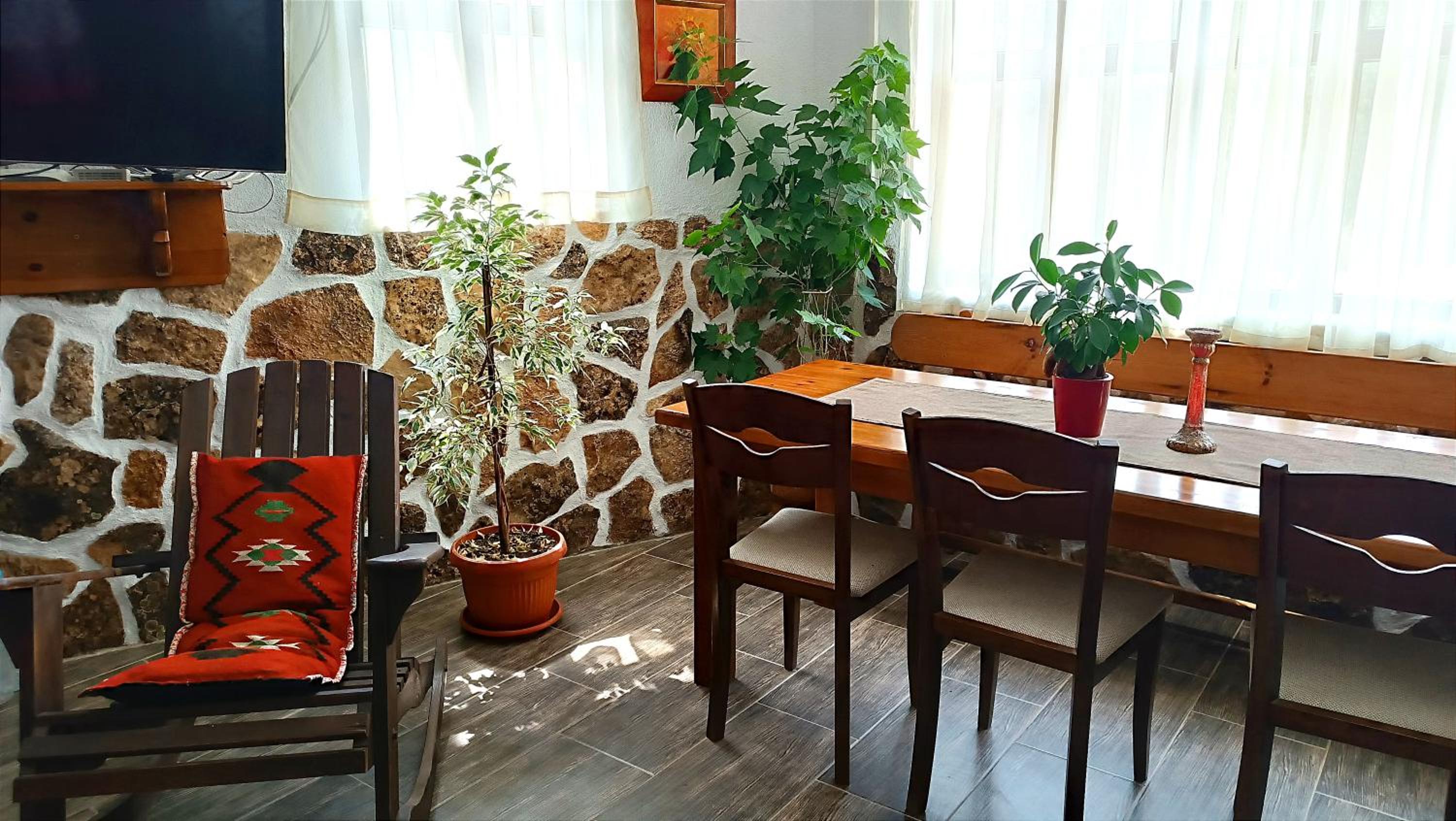 Guesthouse White Margarit