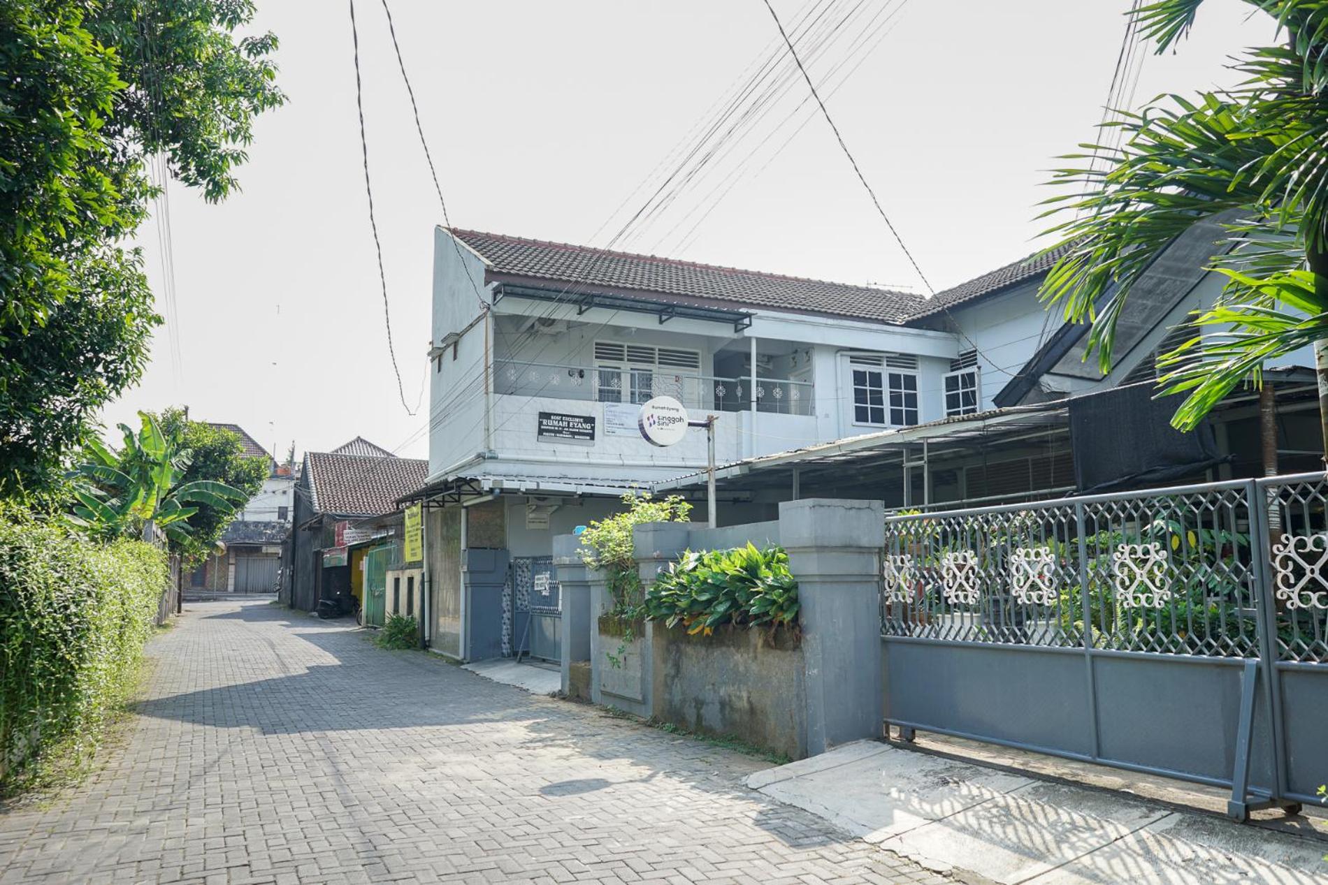 Singgahsini Near UNY
