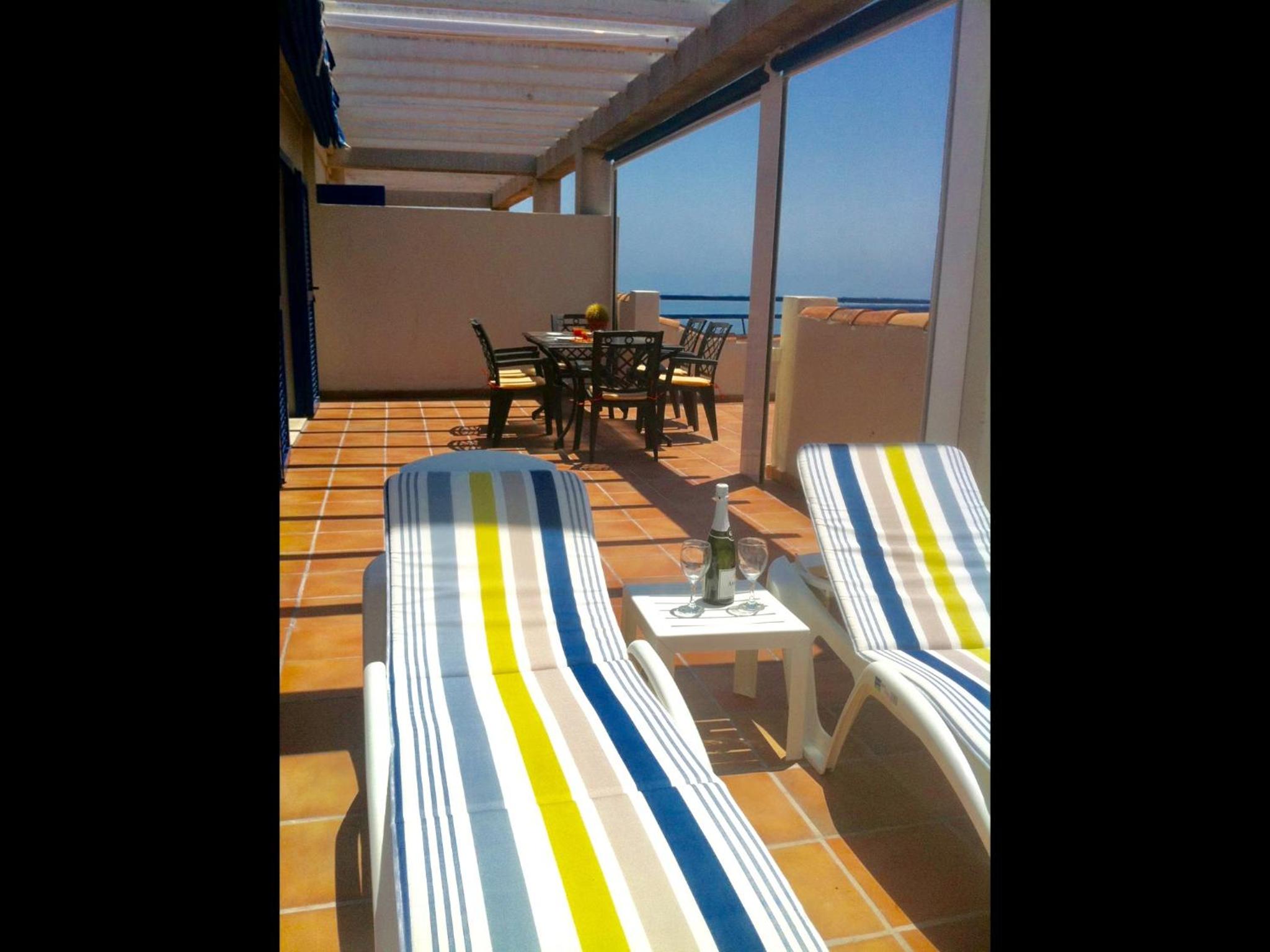 Stunning Penthouse in San Luis de Sabinillas photo 4