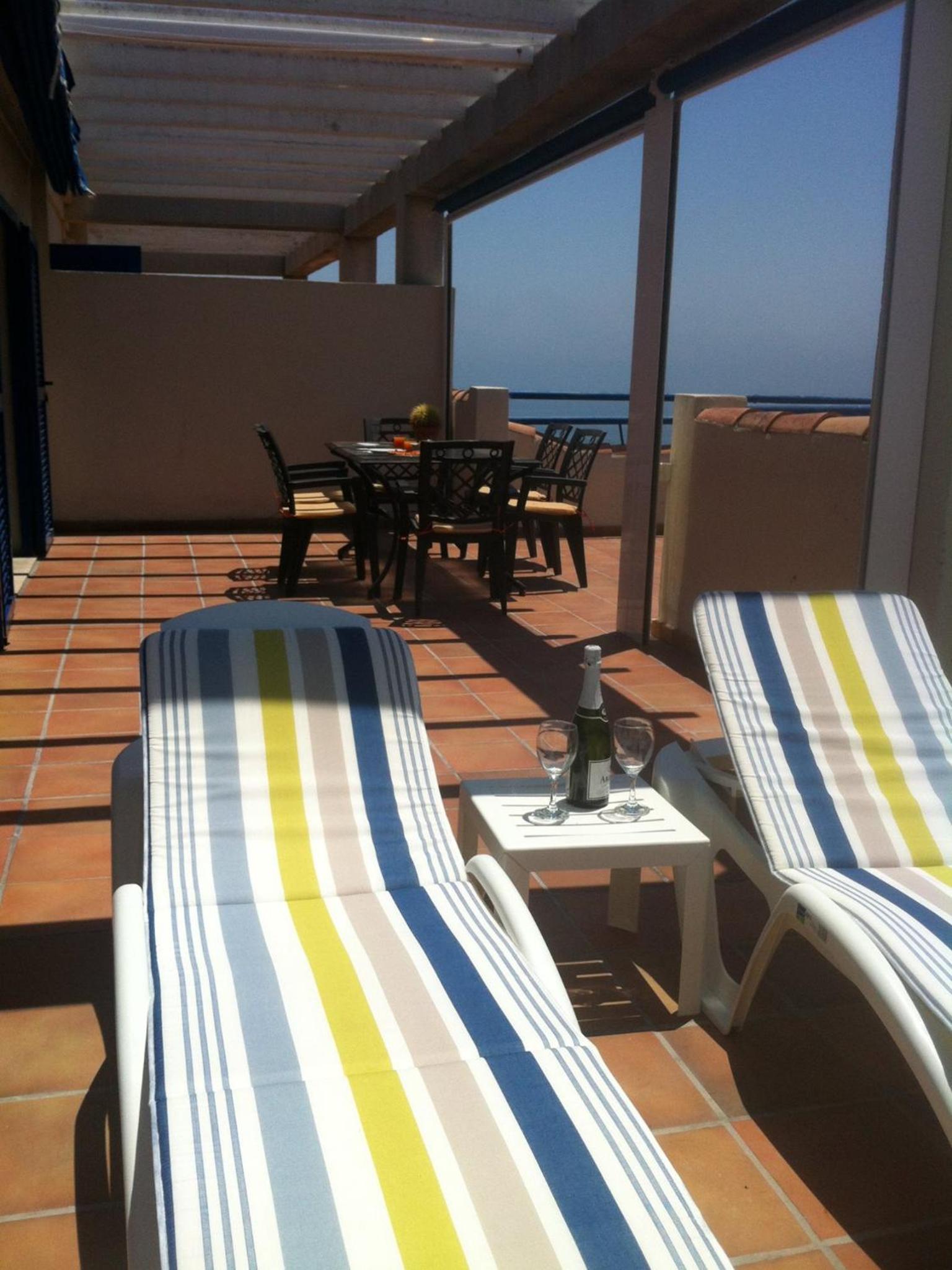 Stunning Penthouse in San Luis de Sabinillas photo 3