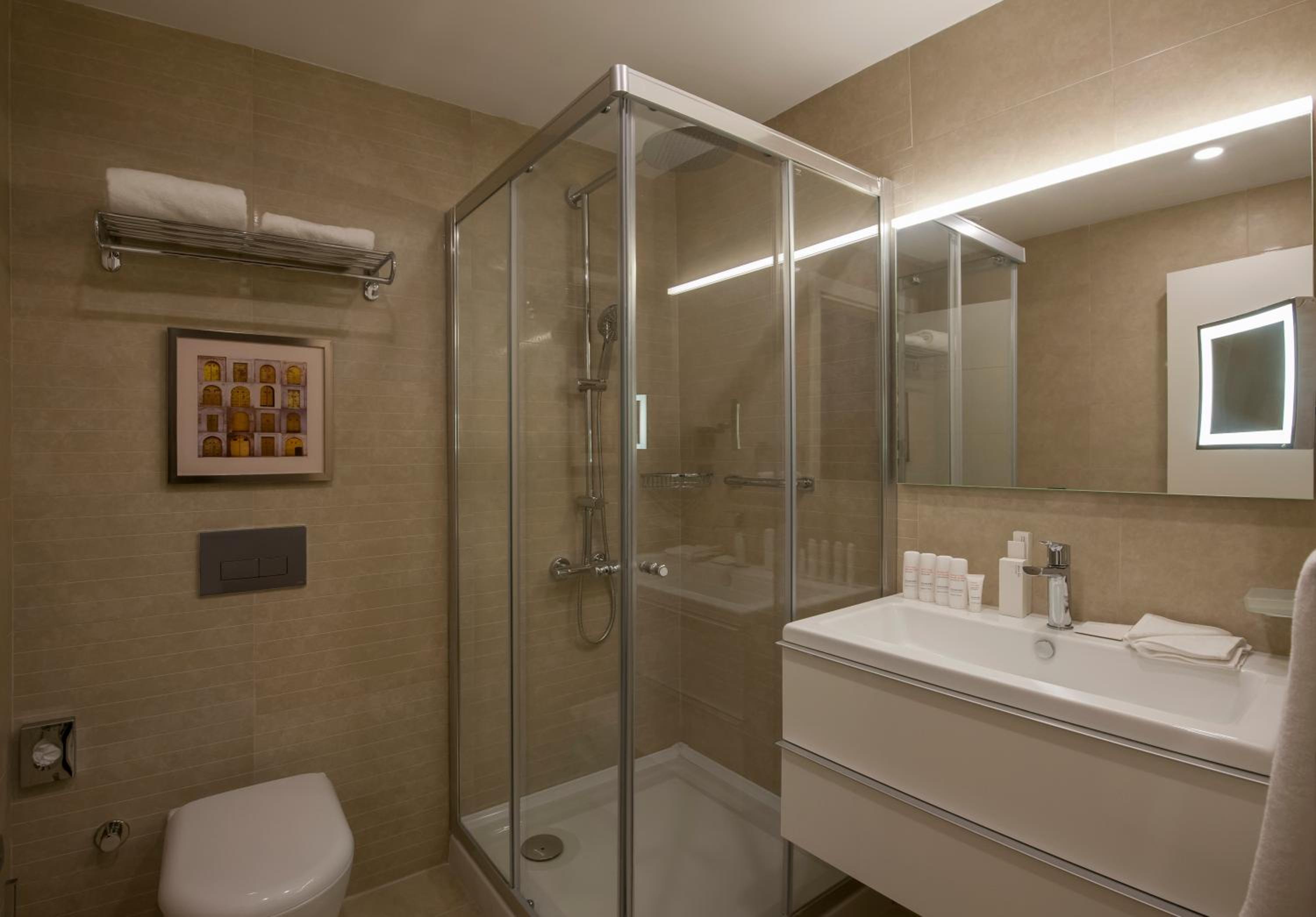 The Superior Living Batışehir - Image 39