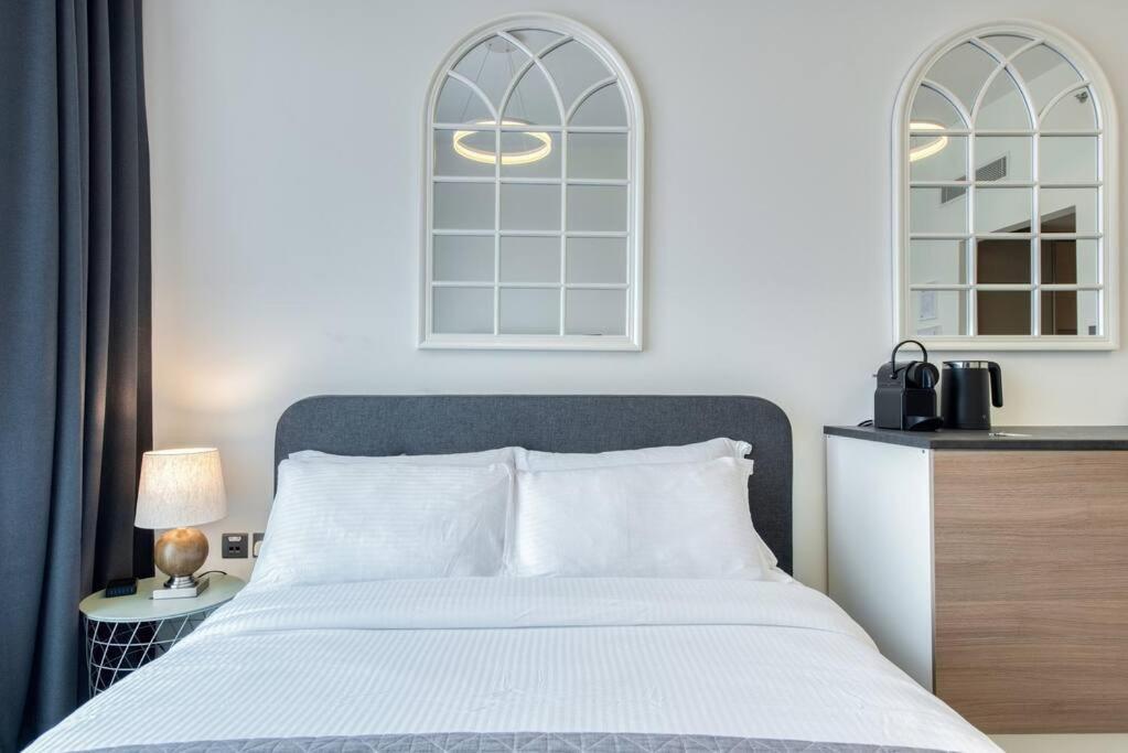 Charming and Immaculate Studio in JVC