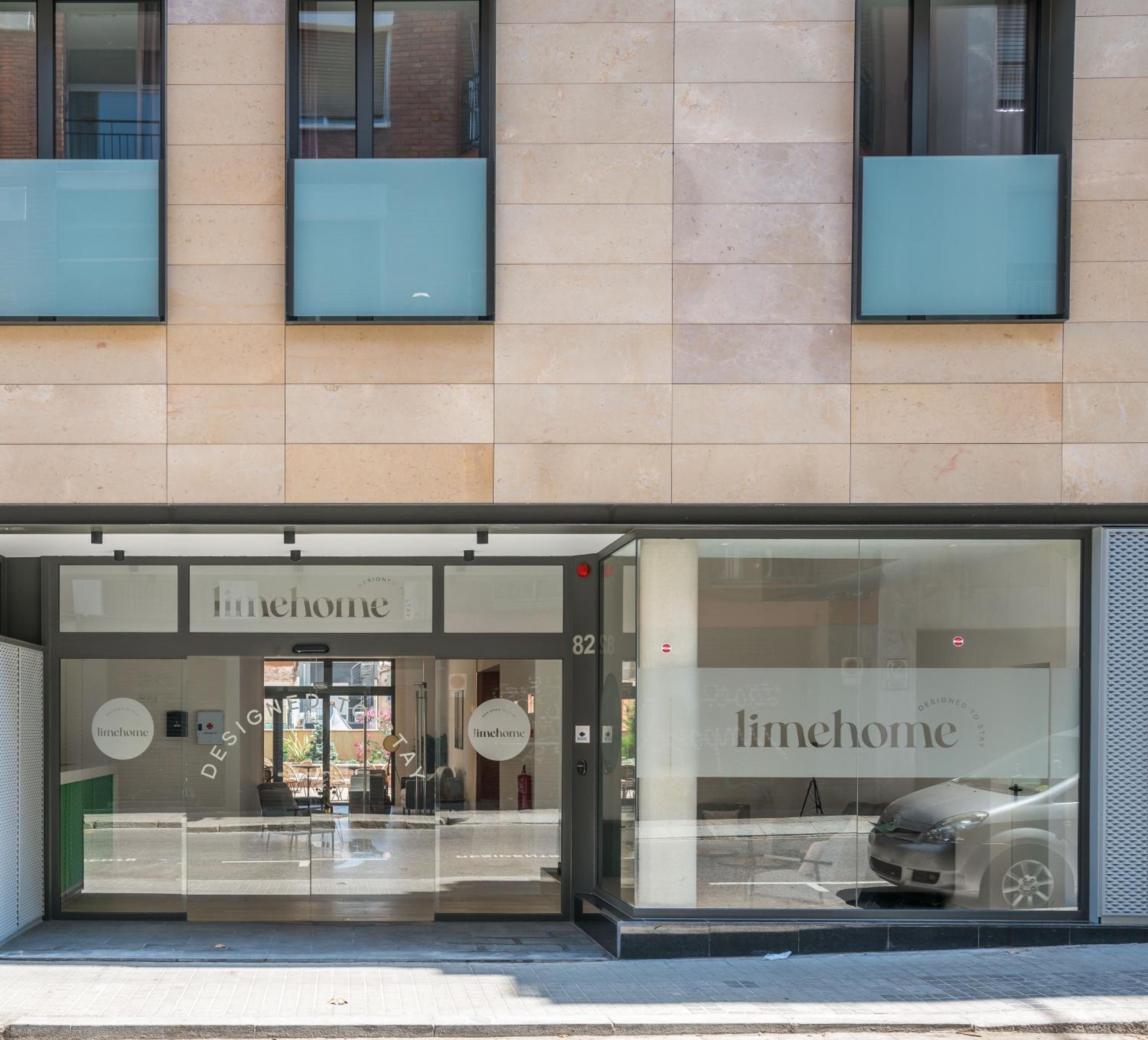 Limehome Barcelona Carrer de Besalú 82 photo 2