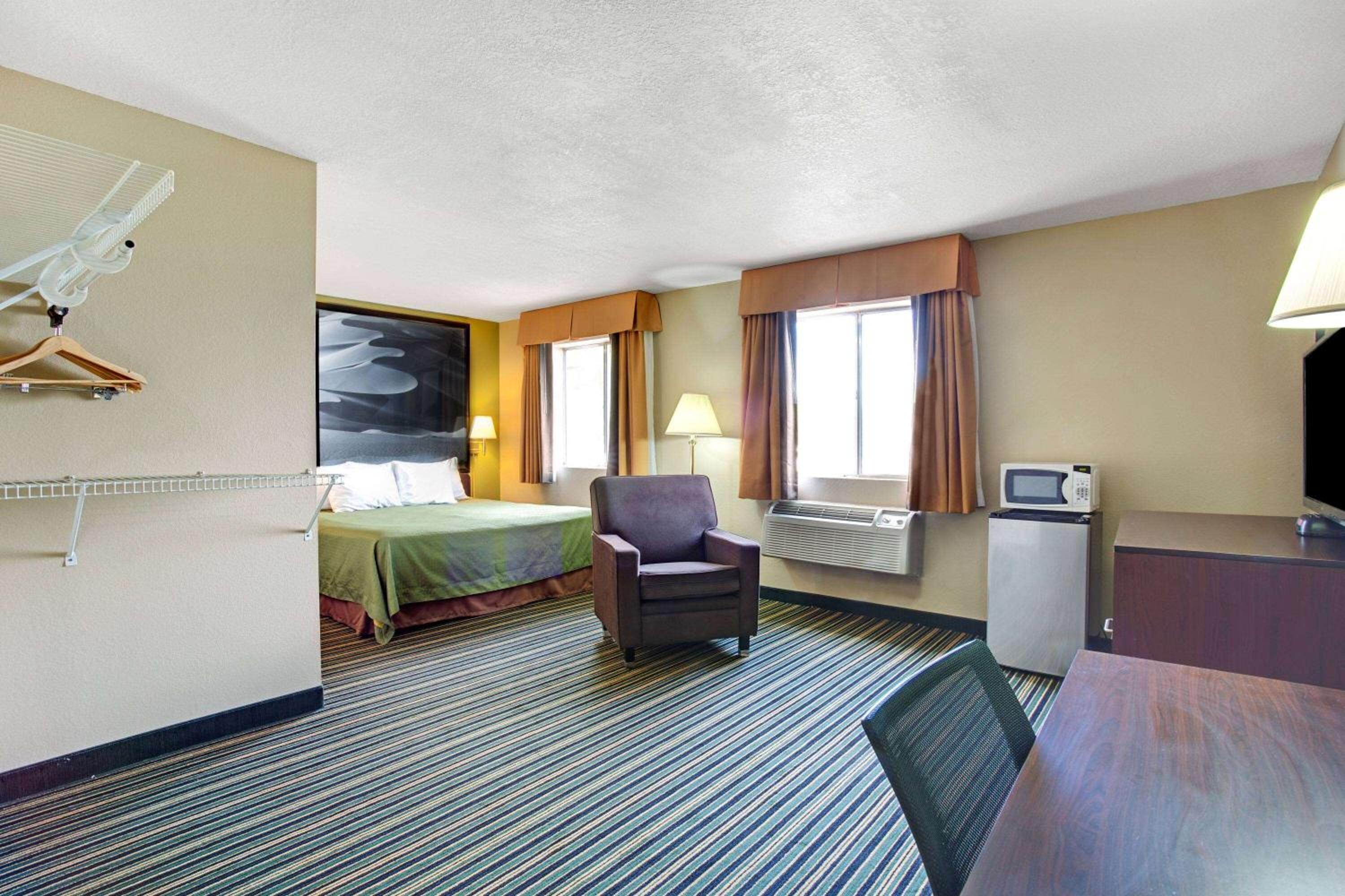 Casa Grande Vacations - Super 8 by Wyndham Casa Grande - Property Image 5