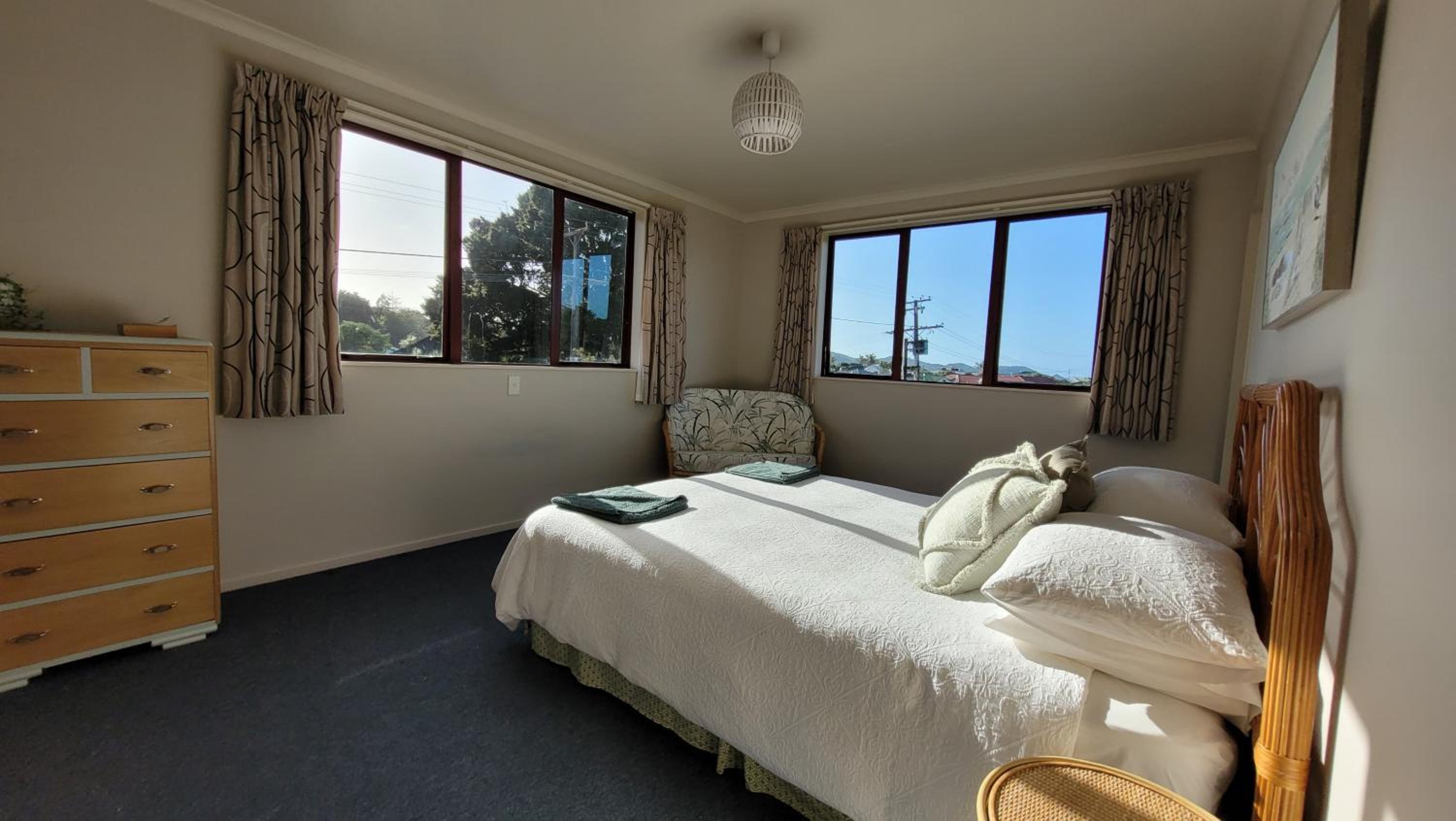 Kakariki by the sea view 4