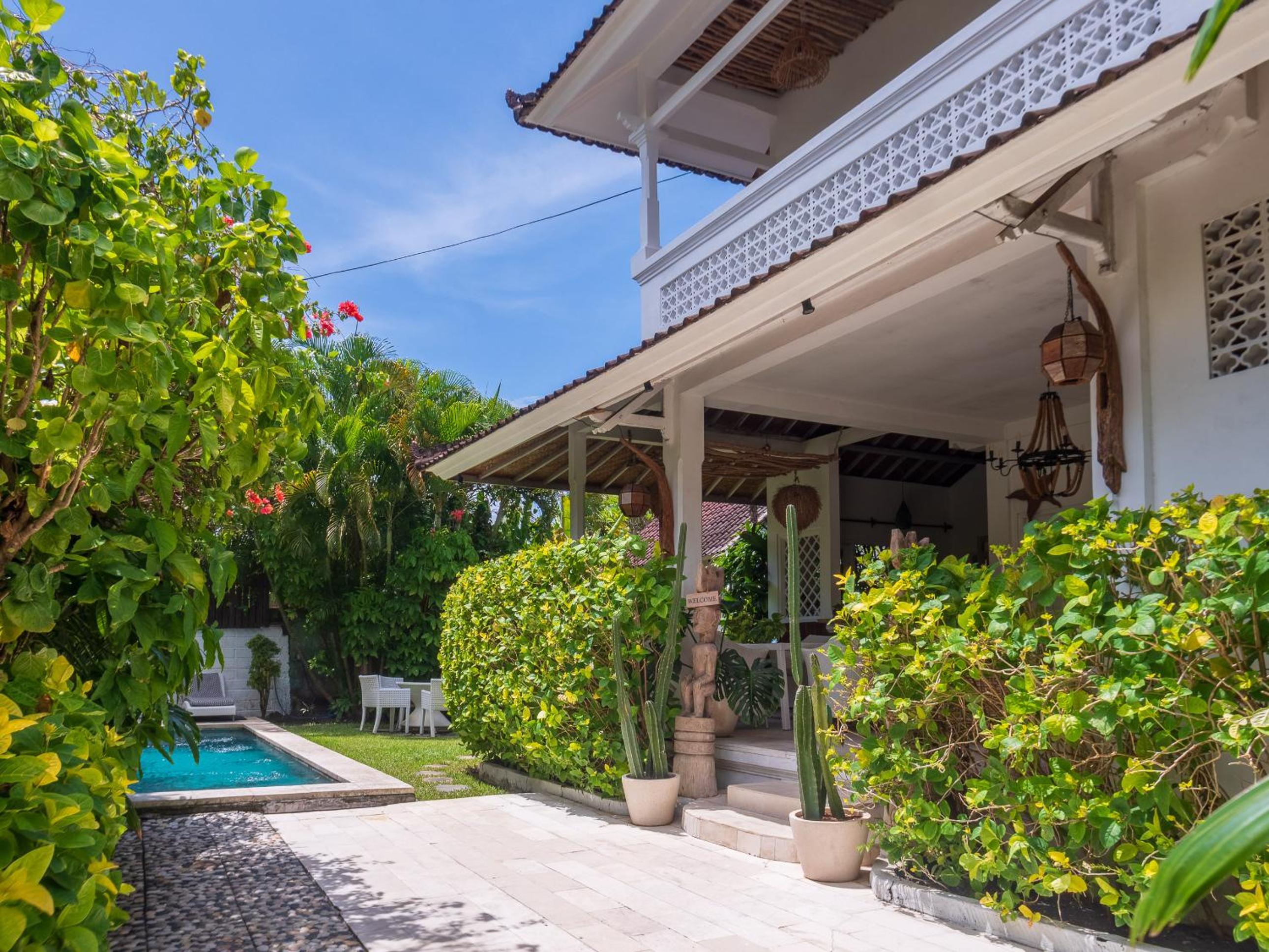 Hotel Ocean Star Villa Two Near KuDeTa Beach - Image 1