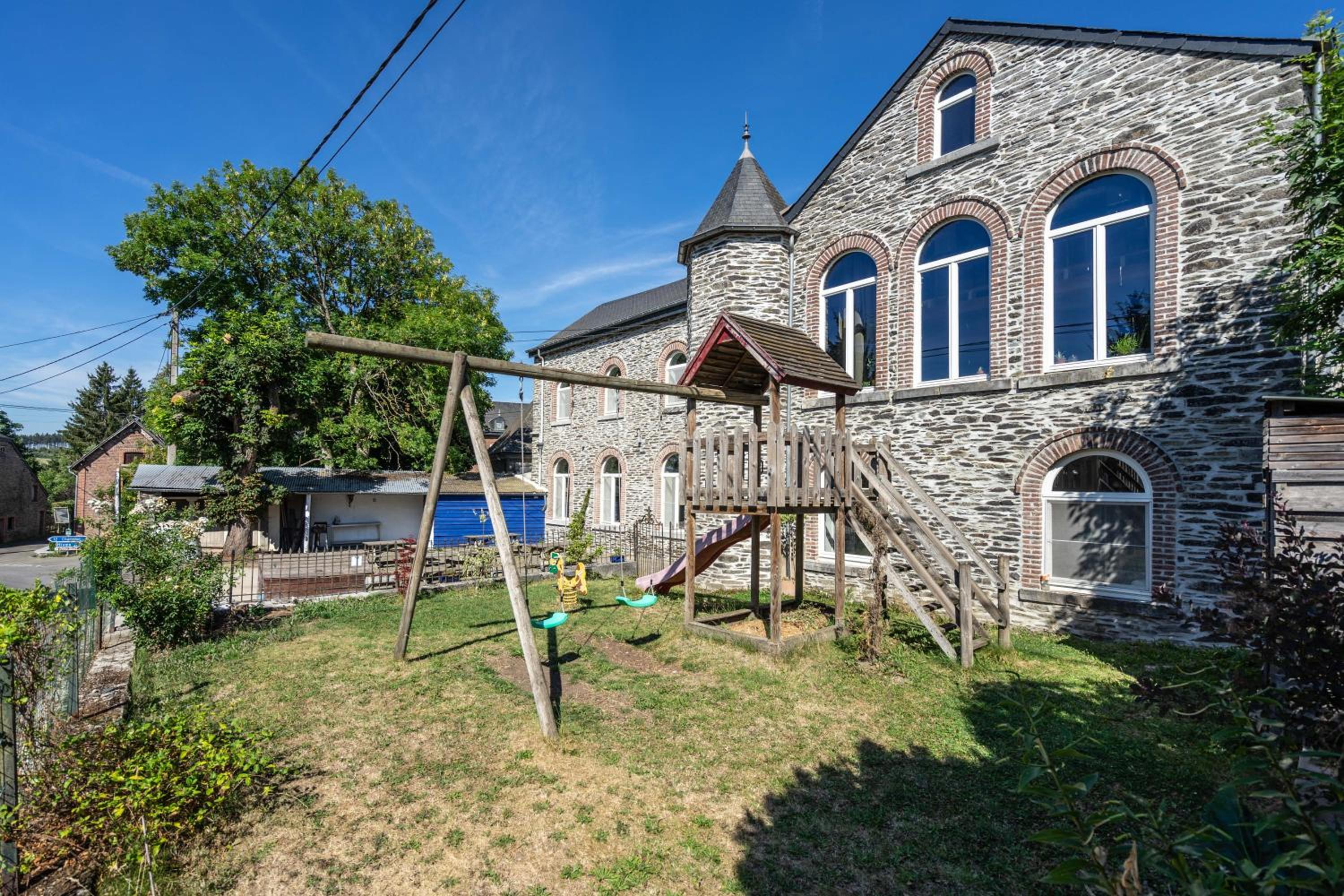 La Petite Ecole