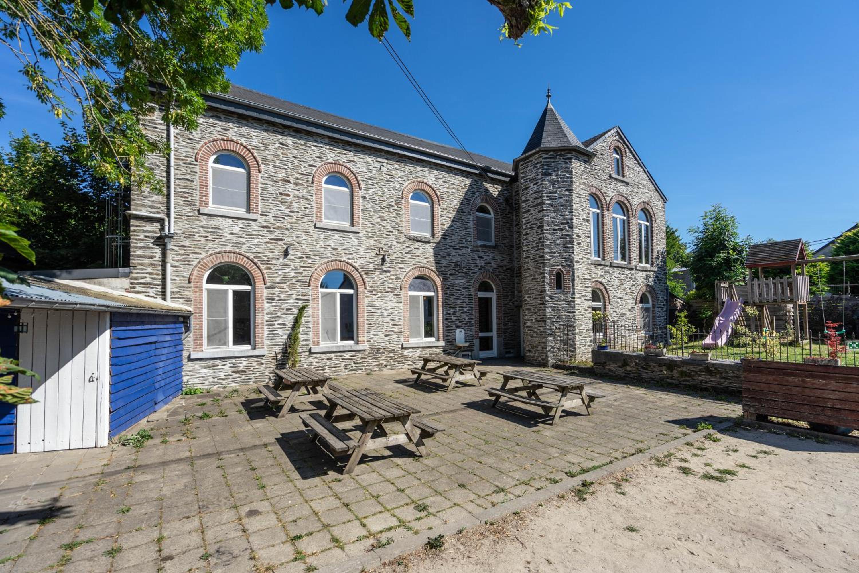 La Petite Ecole