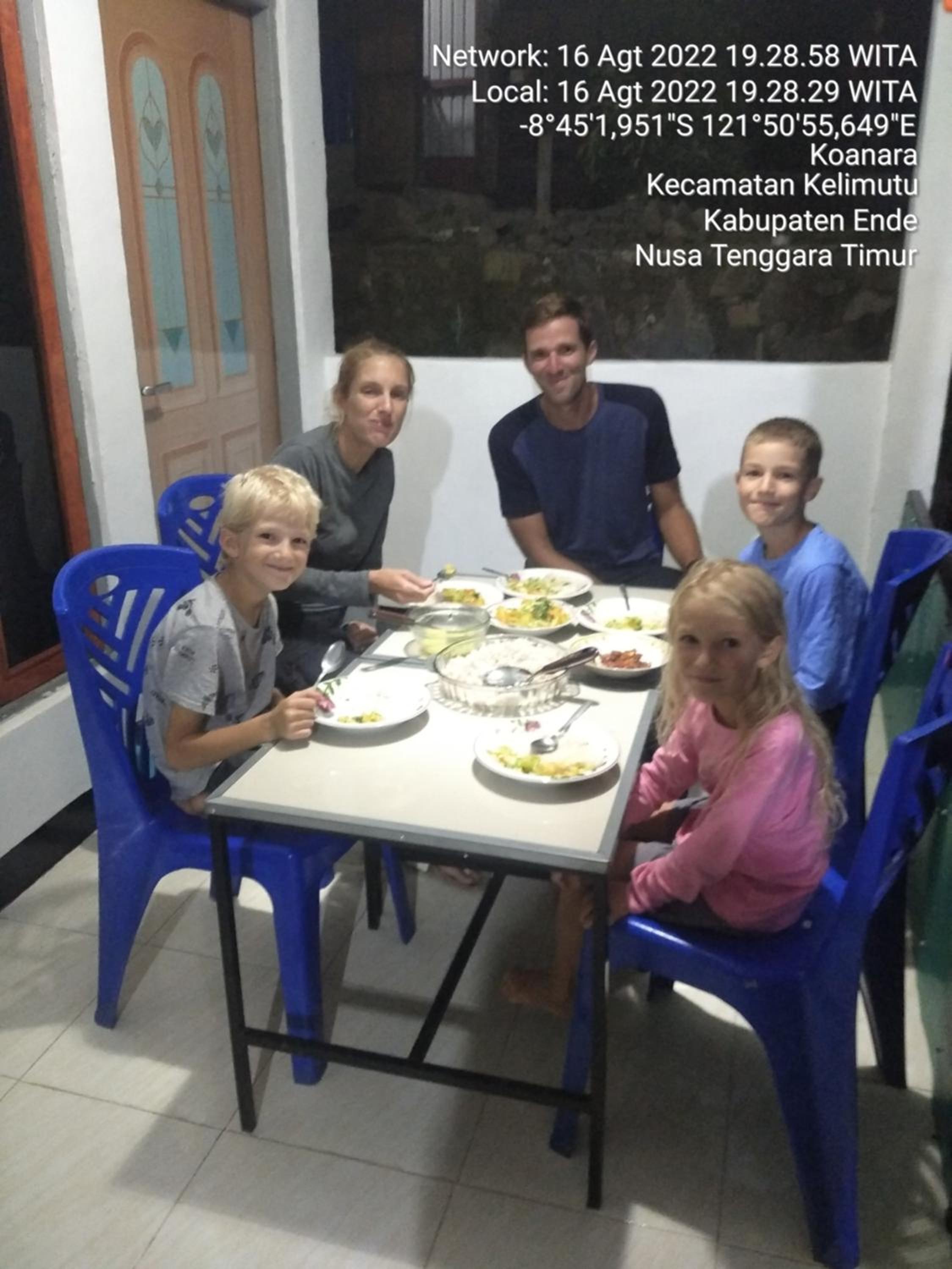 Family Guest House Moni view 4