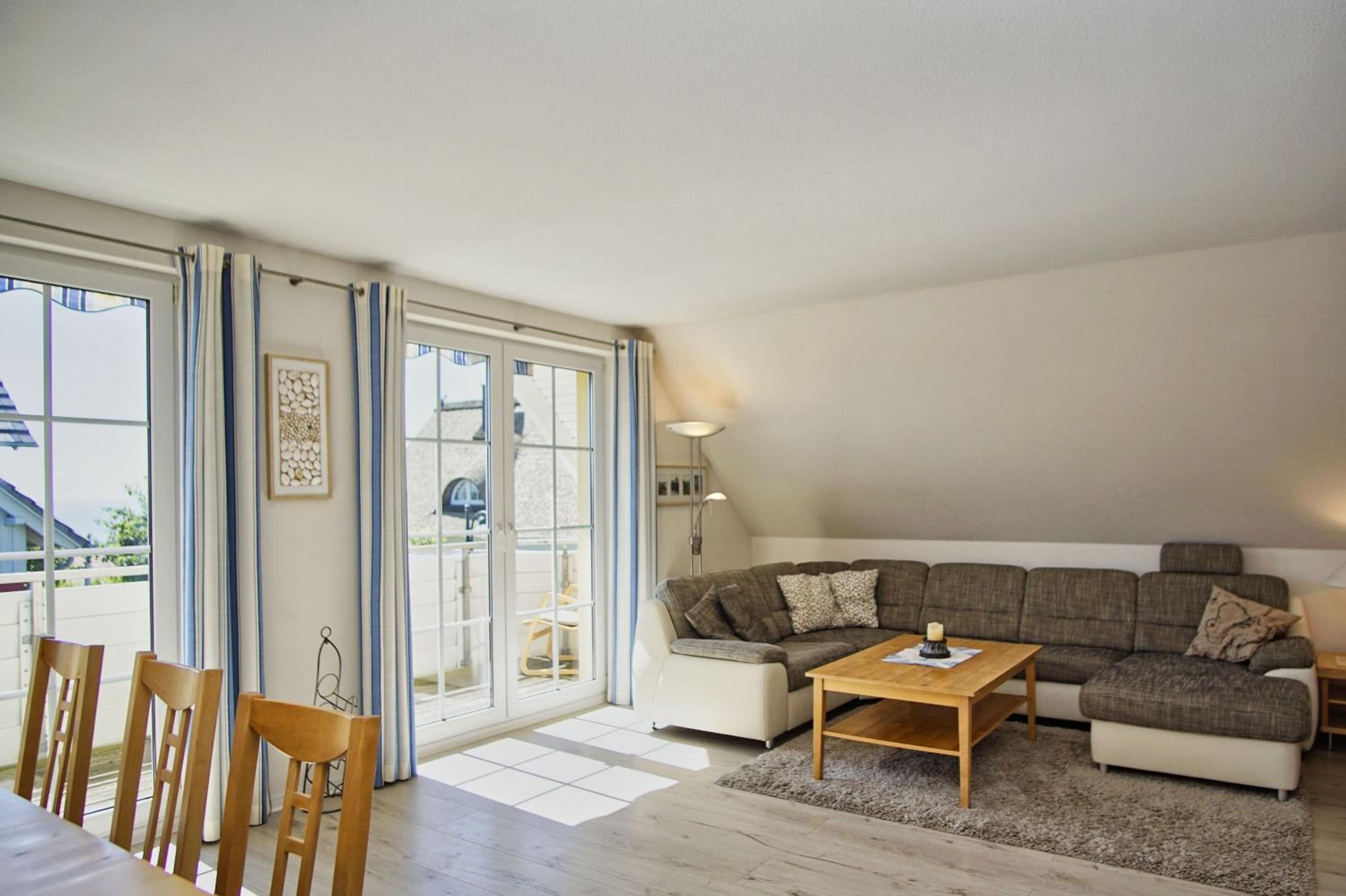 nah am Meer, Meerblick, gratis Nutzung vom AHOI Erlebnisbad und Sauna in Sellin - Haus Inselblick FeWo 03