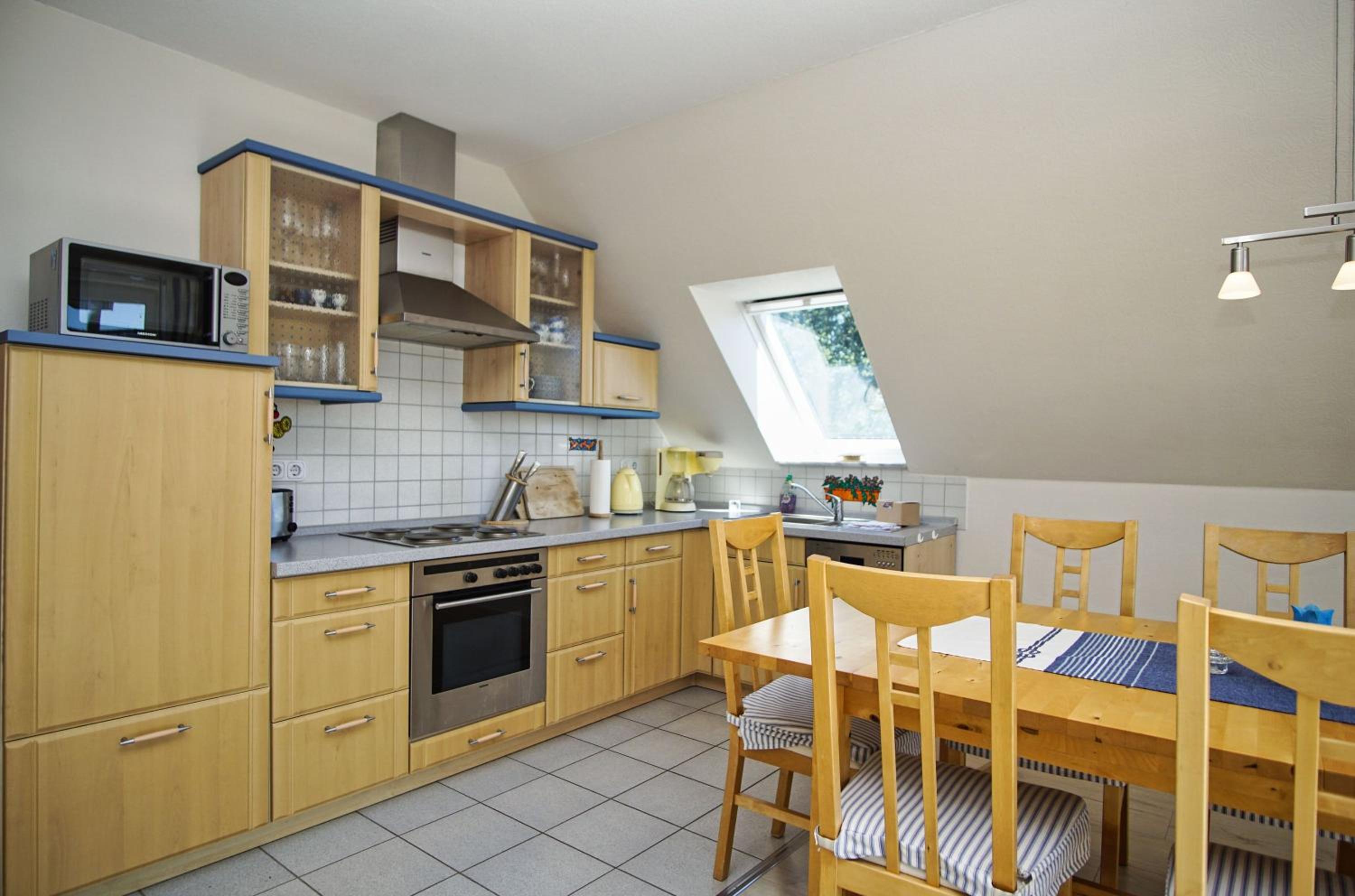 nah am Meer, Meerblick, gratis Nutzung vom AHOI Erlebnisbad und Sauna in Sellin - Haus Inselblick FeWo 03