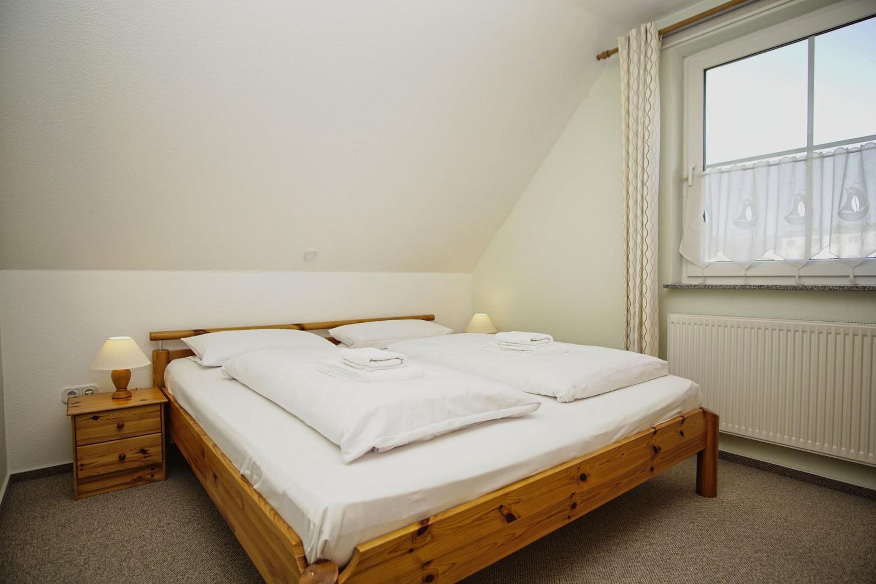 nah am Meer, Meerblick, gratis Nutzung vom AHOI Erlebnisbad und Sauna in Sellin - Haus Inselblick FeWo 03