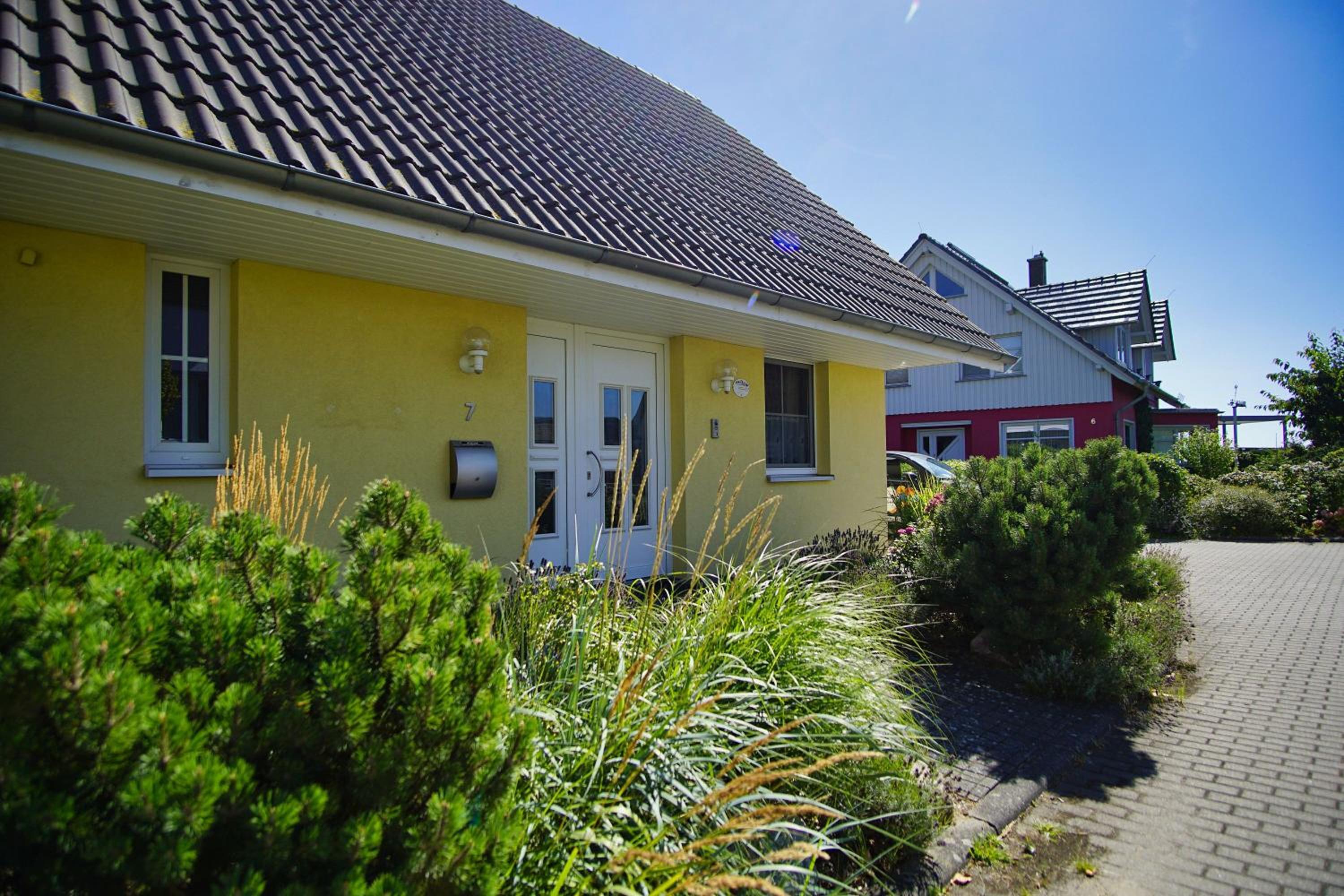 nah am Meer, Meerblick, gratis Nutzung vom AHOI Erlebnisbad und Sauna in Sellin - Haus Inselblick FeWo 03