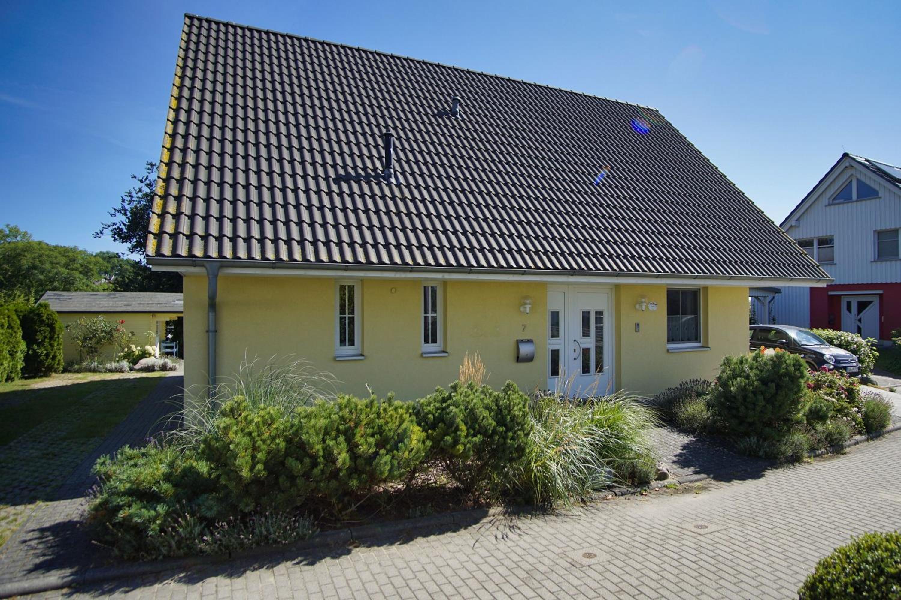nah am Meer, Meerblick, gratis Nutzung vom AHOI Erlebnisbad und Sauna in Sellin - Haus Inselblick FeWo 03