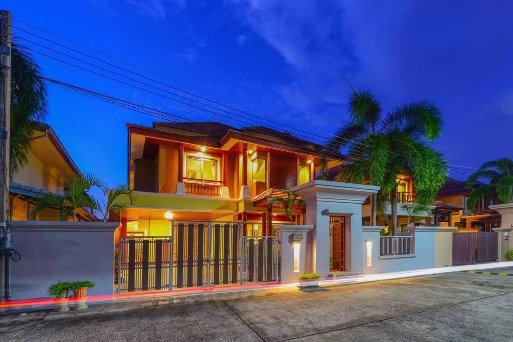 74 Patong villa walk to Bangla Rd in 10min 3 room cozy modern style view 4