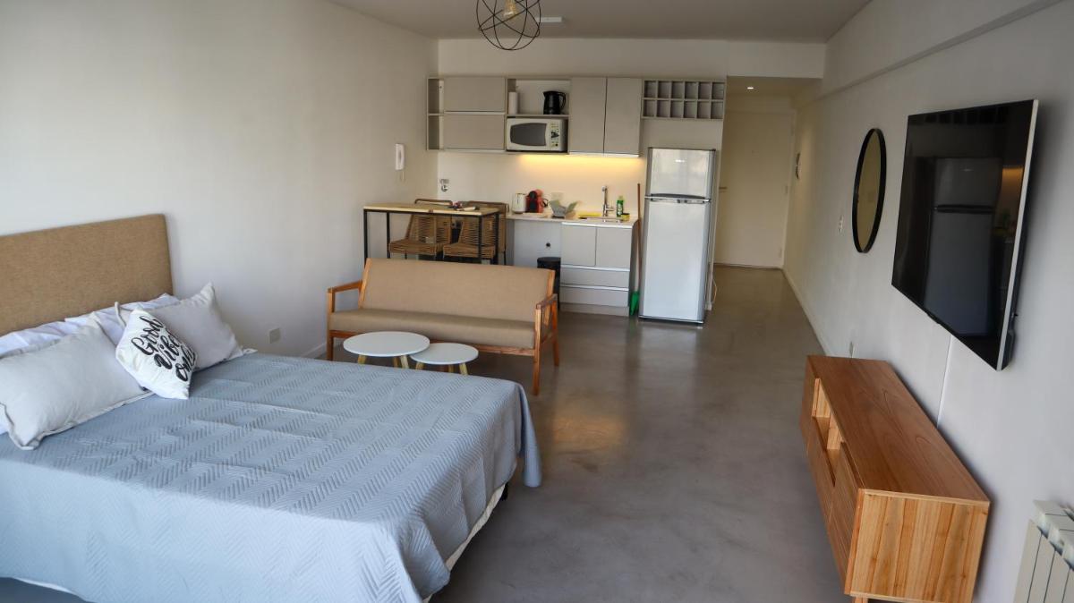 Lugar ideal con pileta , mucha vida alrededor
