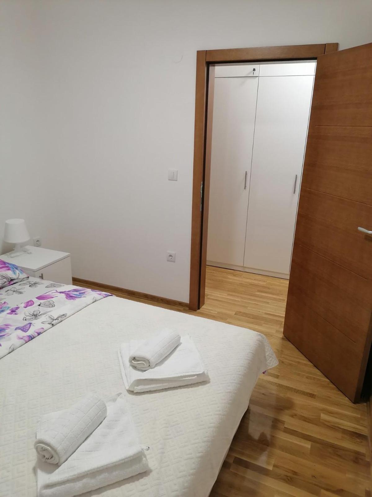 APARTMANI CEPERKOVIC view 3