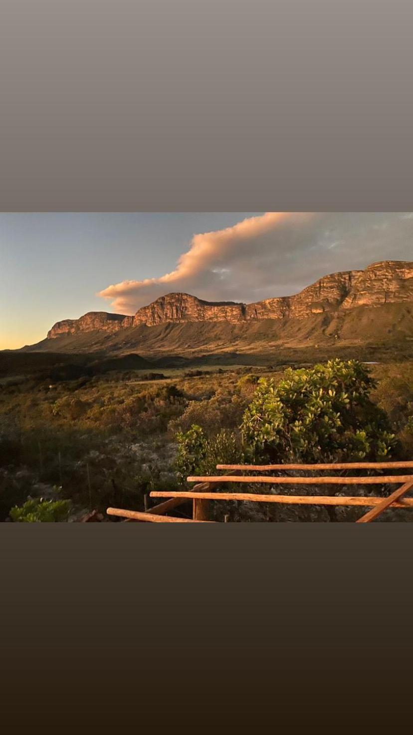 Casa Abaeté Refúgio Exclusivo com Hot Tub, Vista Serra e Acesso ao Vale do Pati