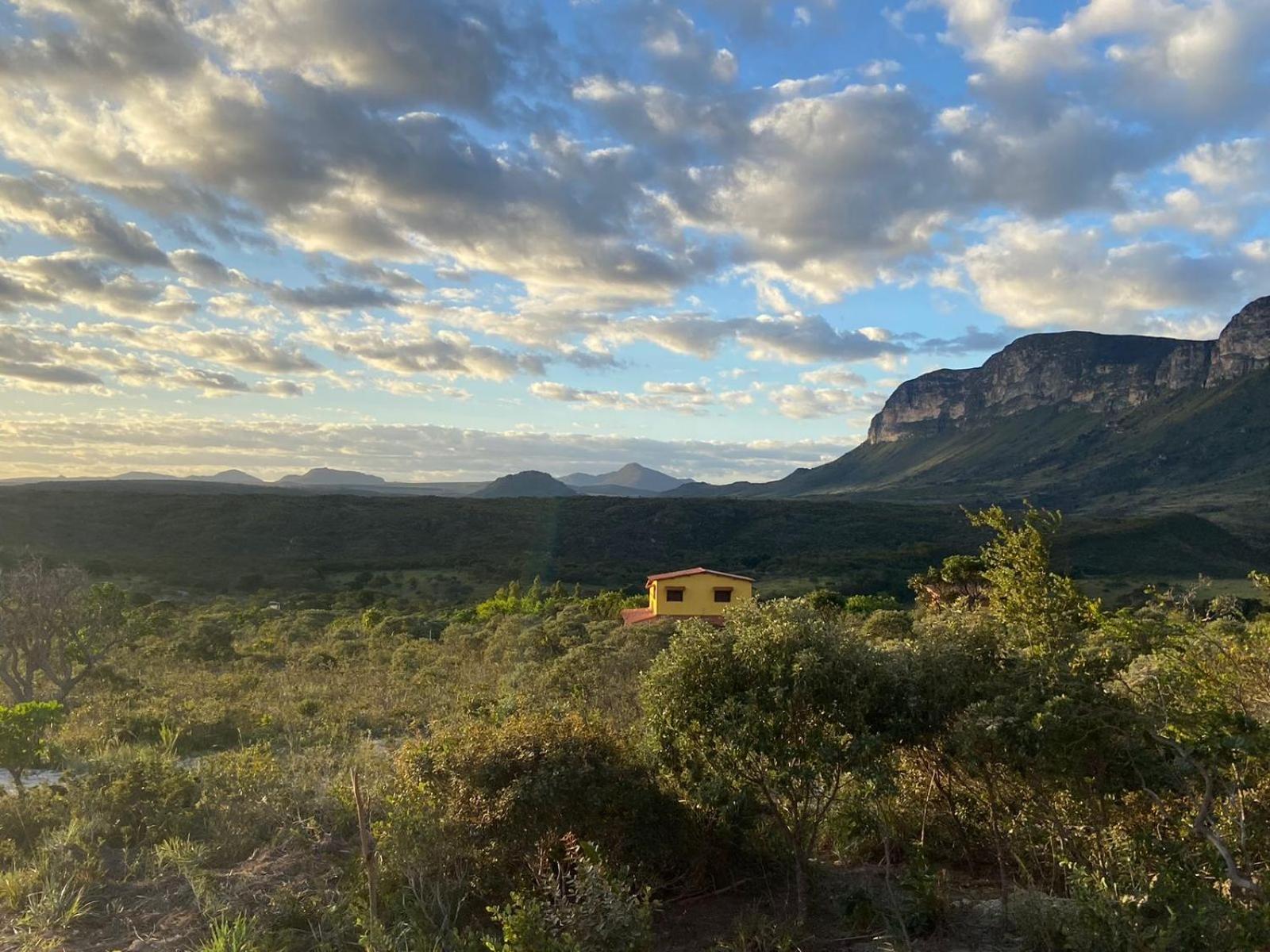 Casa Abaeté Refúgio Exclusivo com Hot Tub, Vista Serra e Acesso ao Vale do Pati