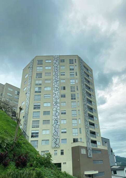 Hotel Apartaestudio Moderno - Mejor ubicado imposible - Image 1