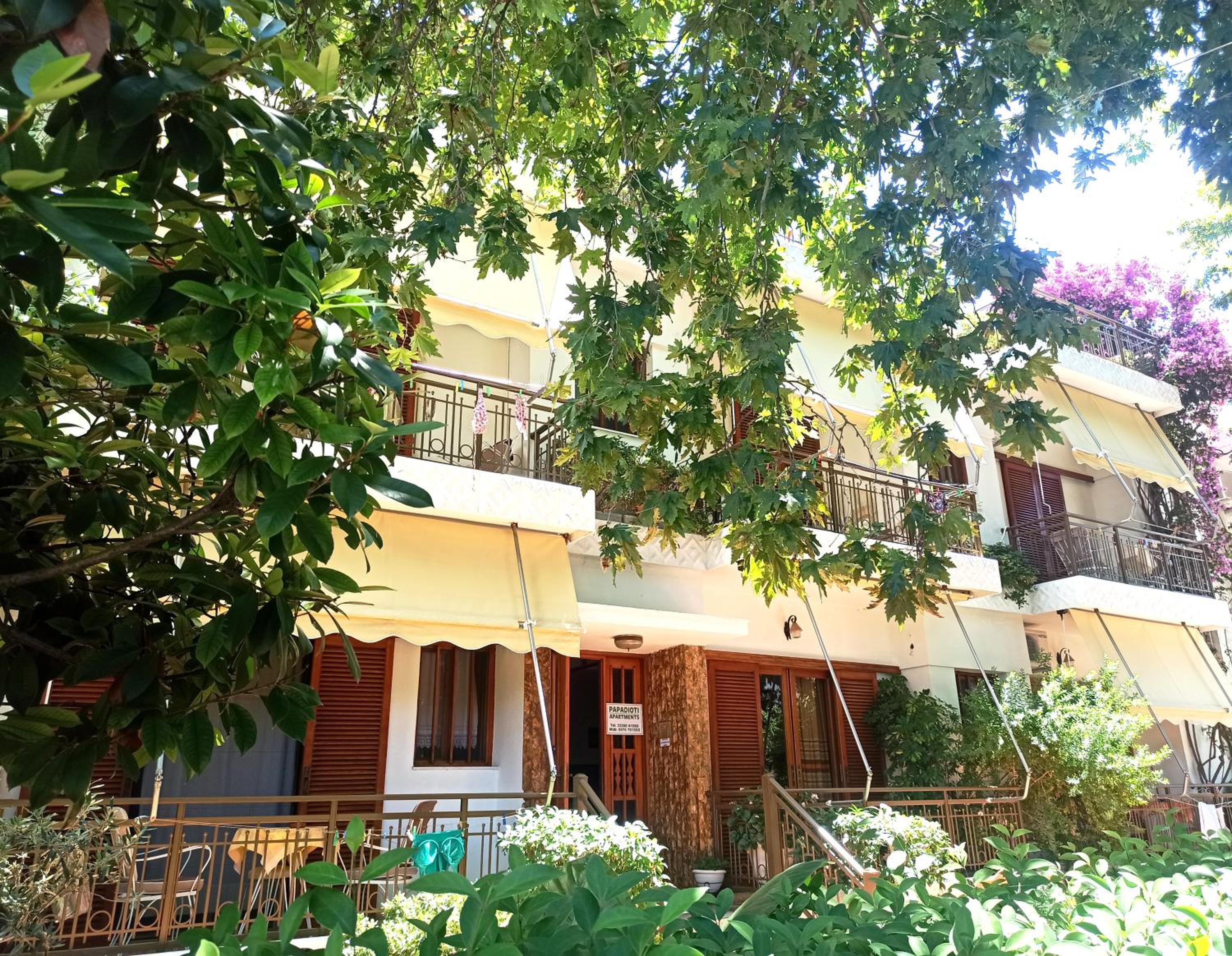 Papadioti Apartments