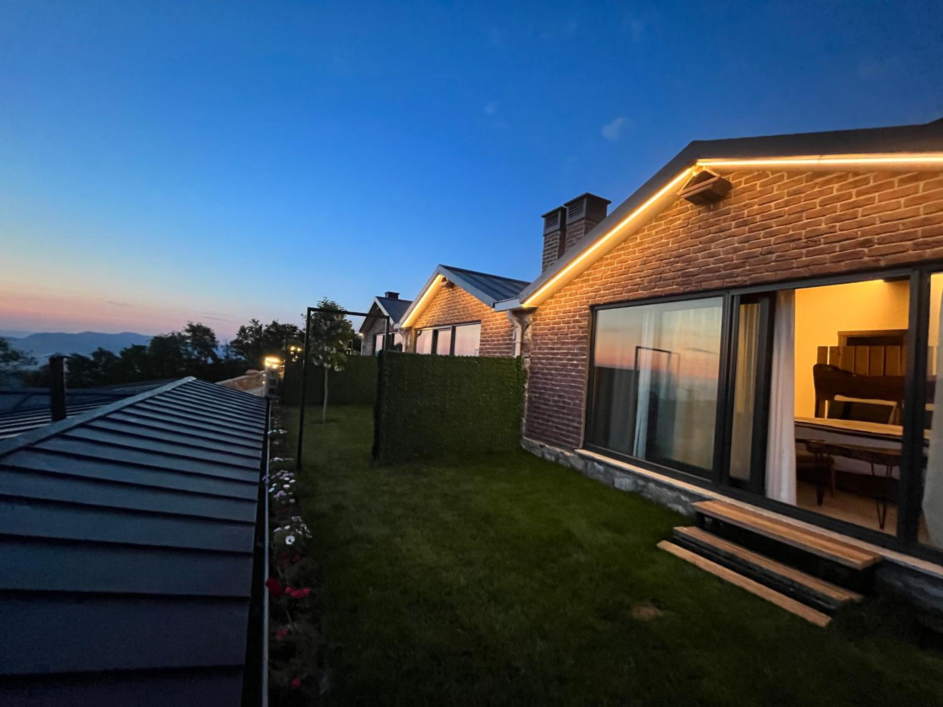 Hotel Masklavi - Image 1