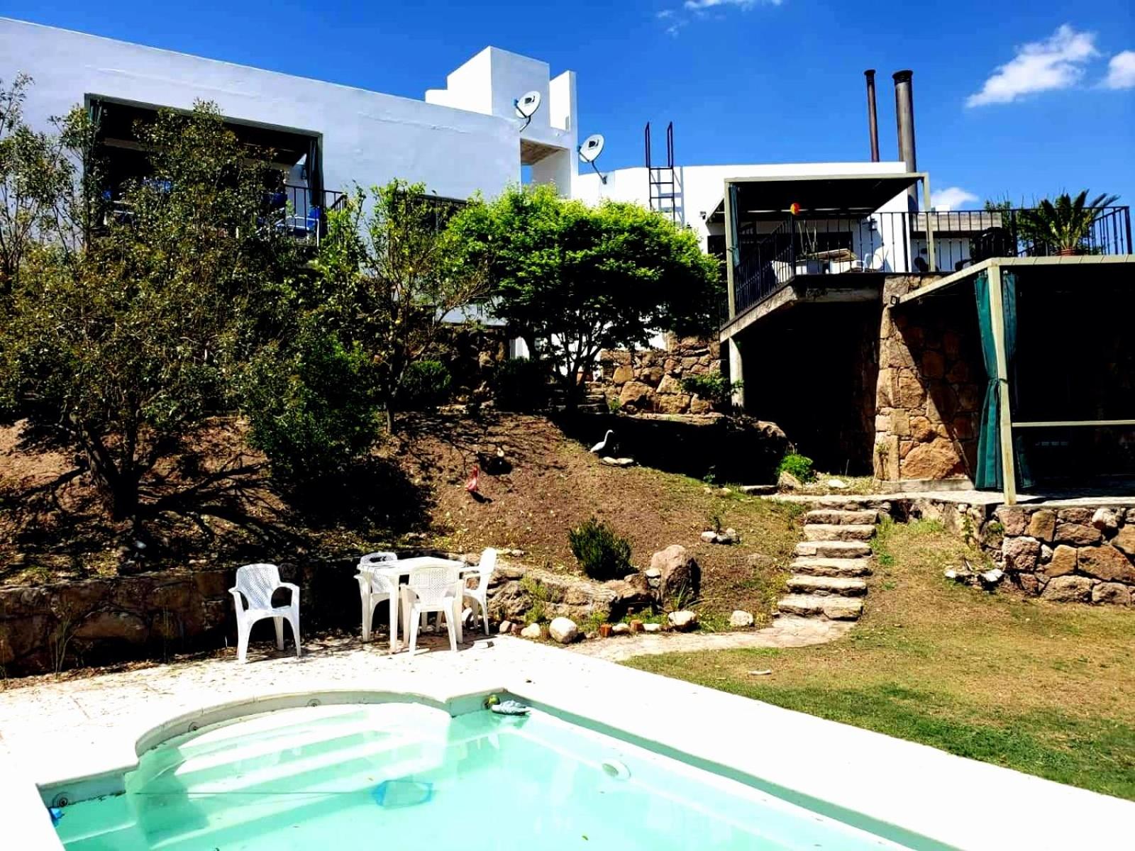 LA PEDRERA - VILLA DEL LAGO - Carlos Paz - Córdoba - Argentina