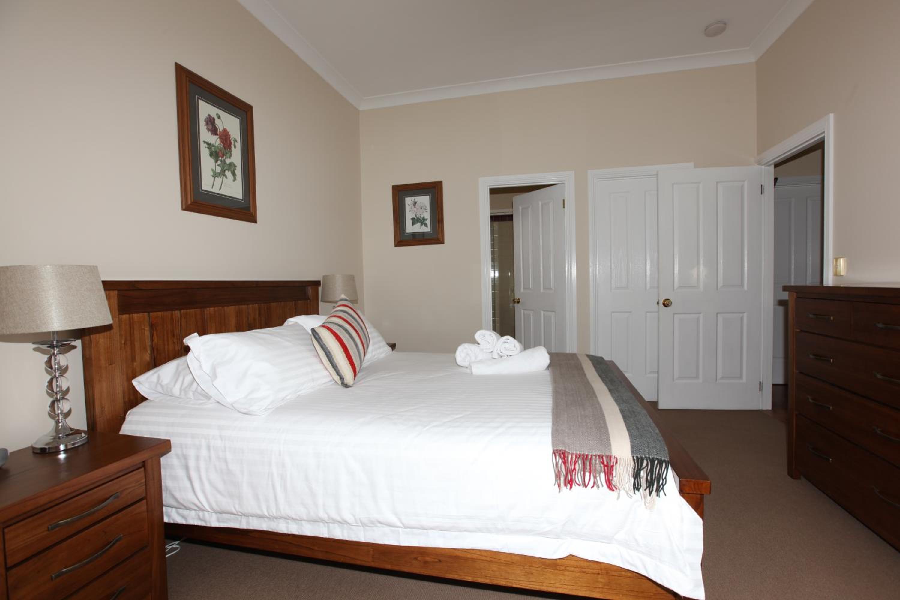 House on the Hill Bed and Breakfast