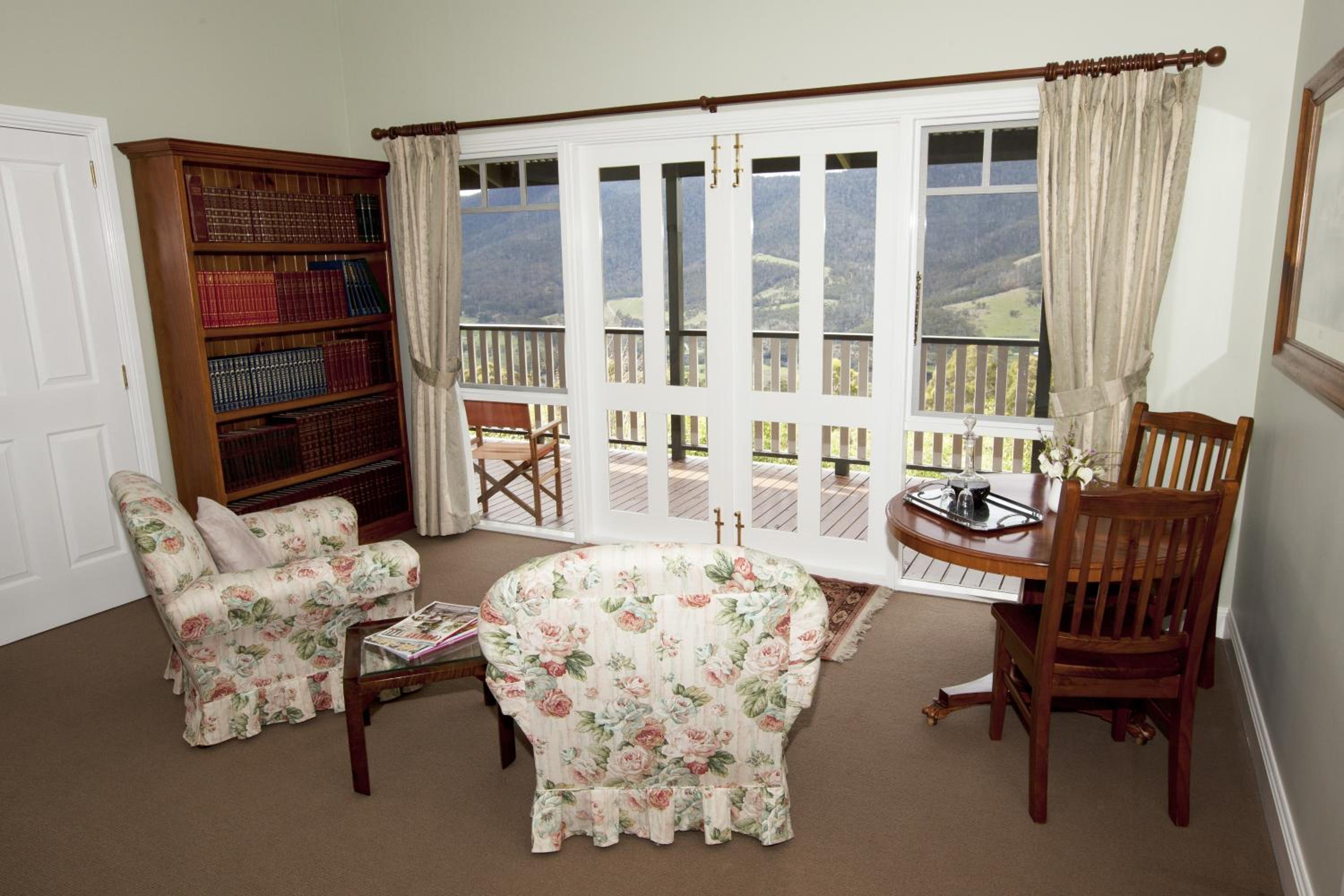 House on the Hill Bed and Breakfast
