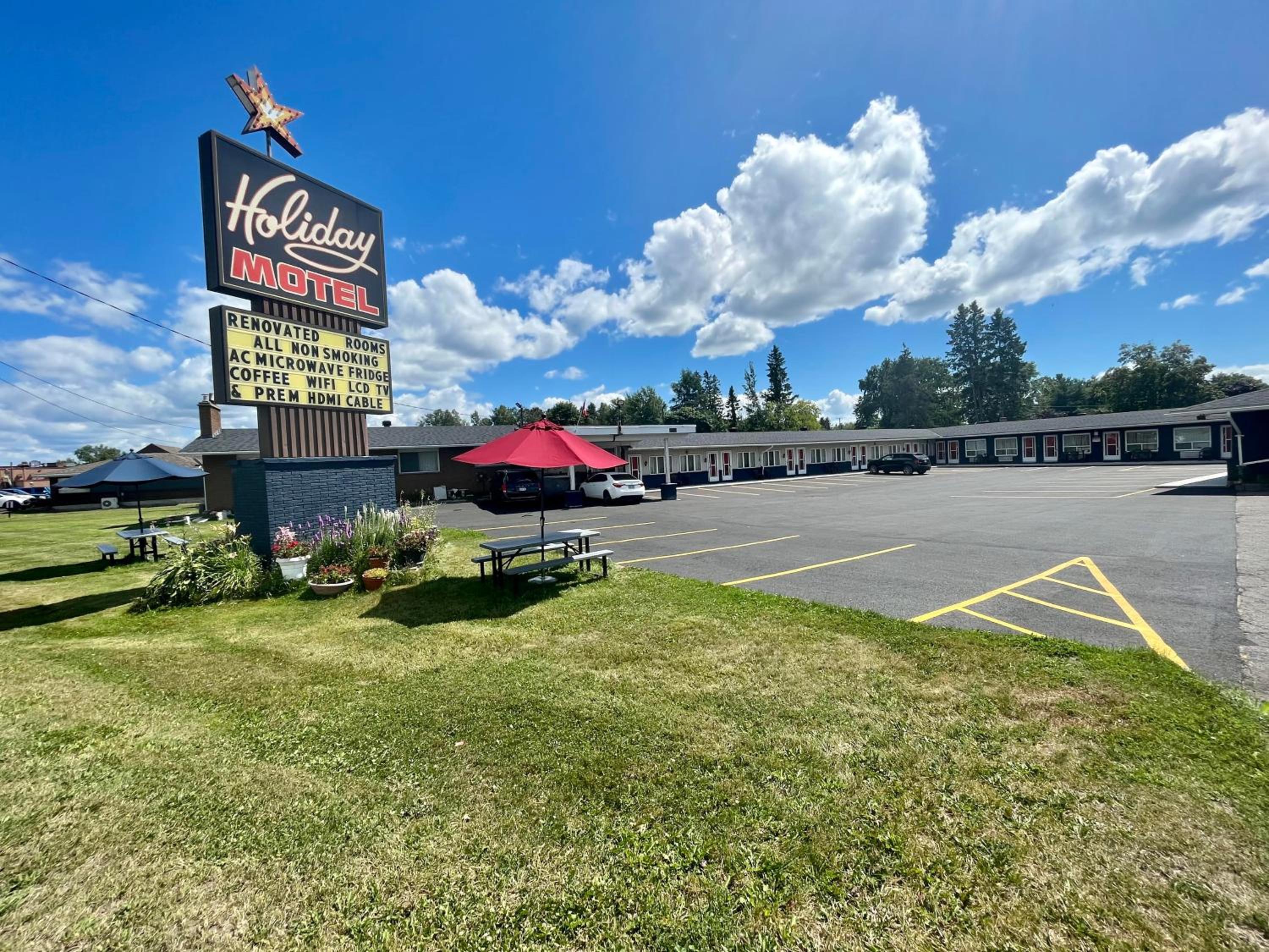 Holiday Motel - Image 1