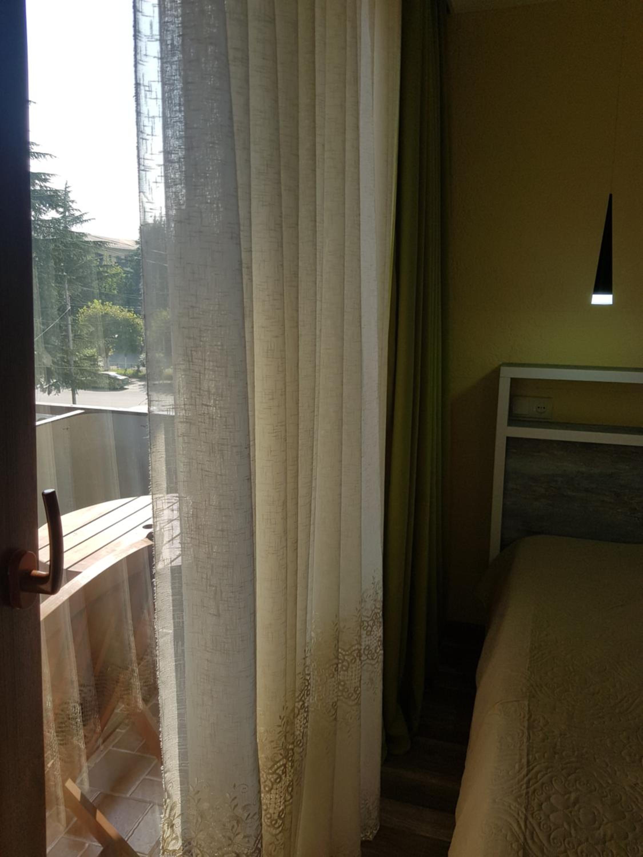 relax en Samtredia — hotel room