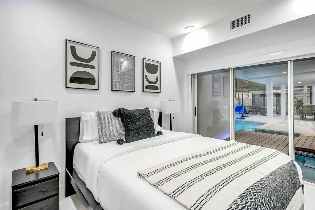 Stylish Retreat Heated Pool Basketball Game Room L41 view 2
