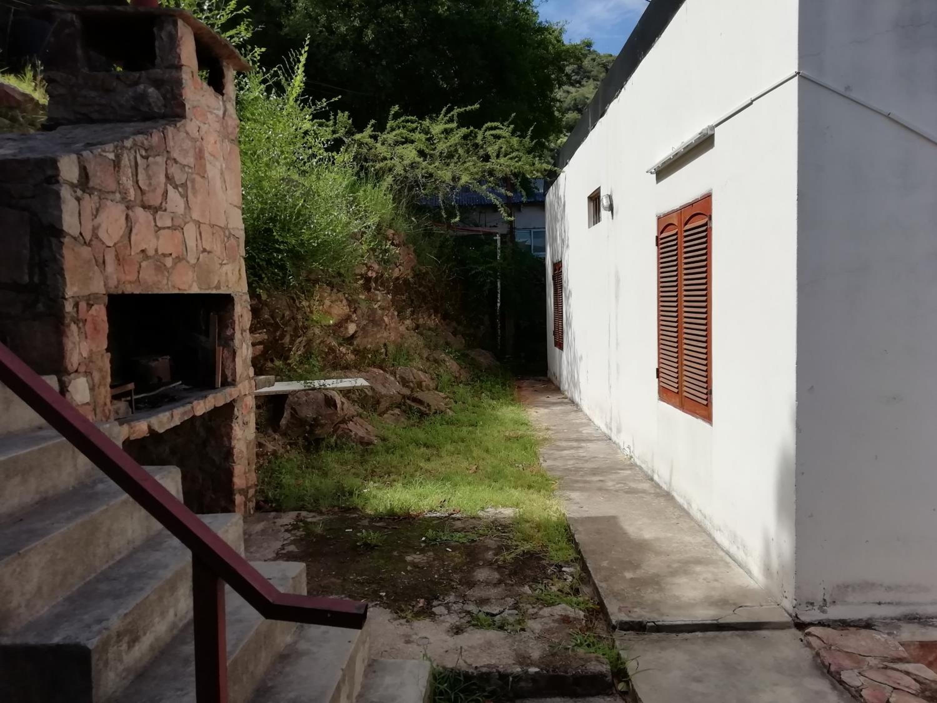 Carlos Paz Colinas House