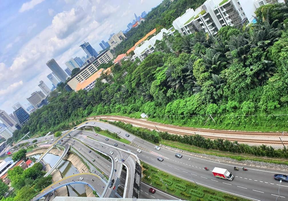 Regalia Suites KLCC View Rooftop Infinity Pool by SHI