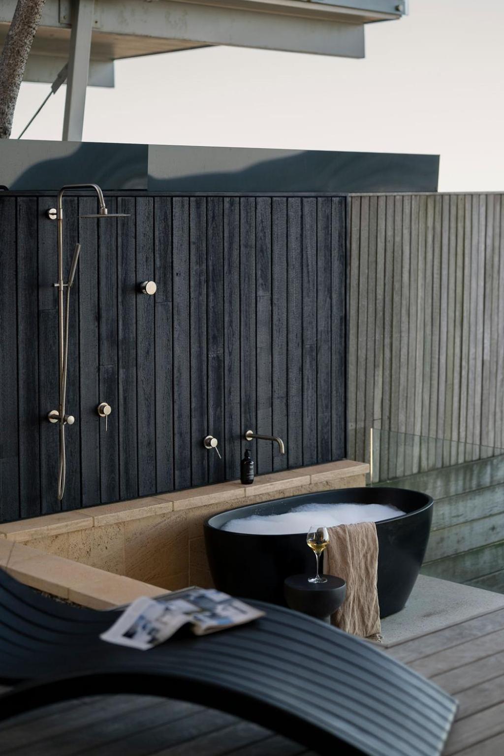 Elegant Beach House & Whale Watching Gem