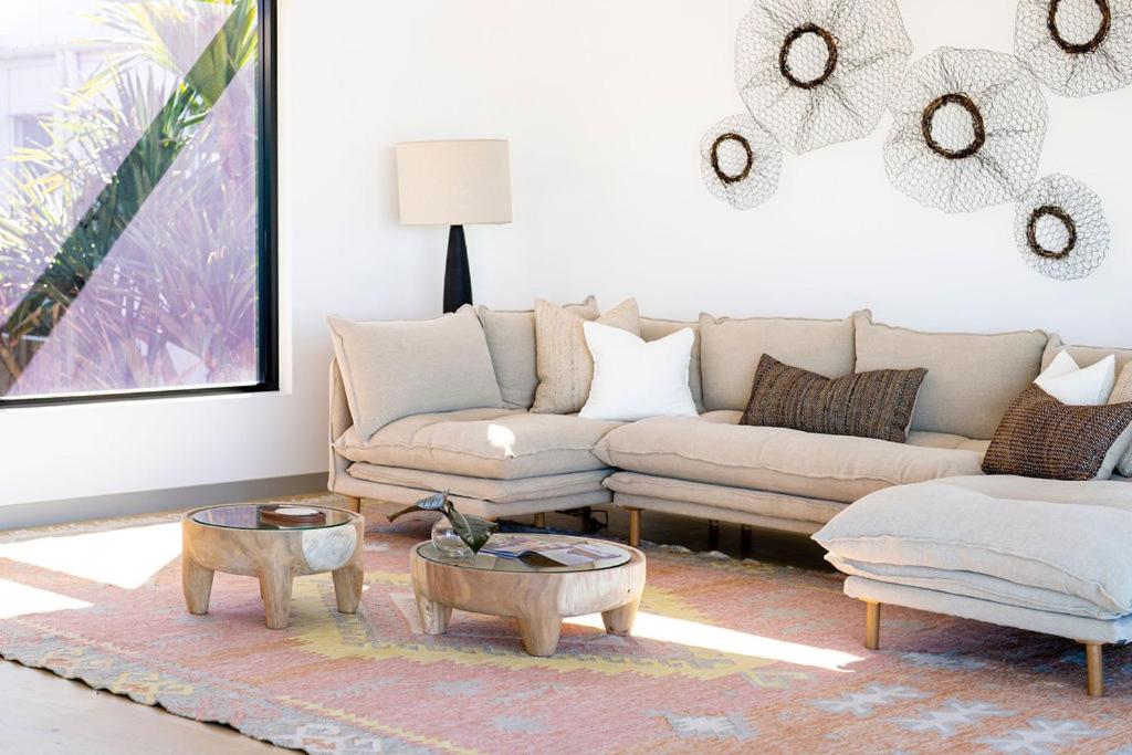 Elegant Beach House & Whale Watching Gem