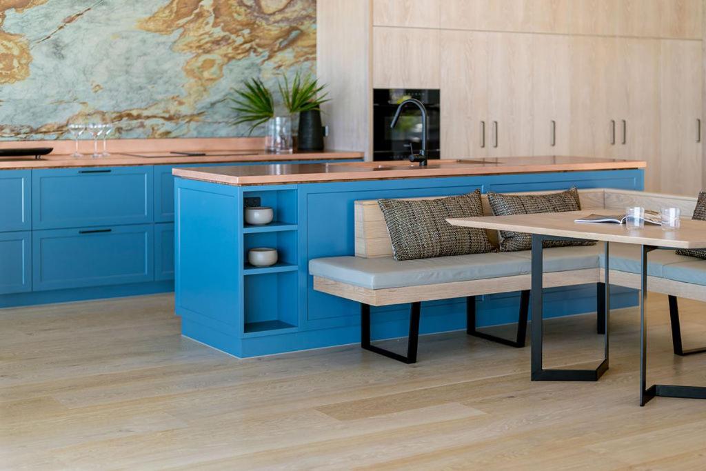 Elegant Beach House & Whale Watching Gem