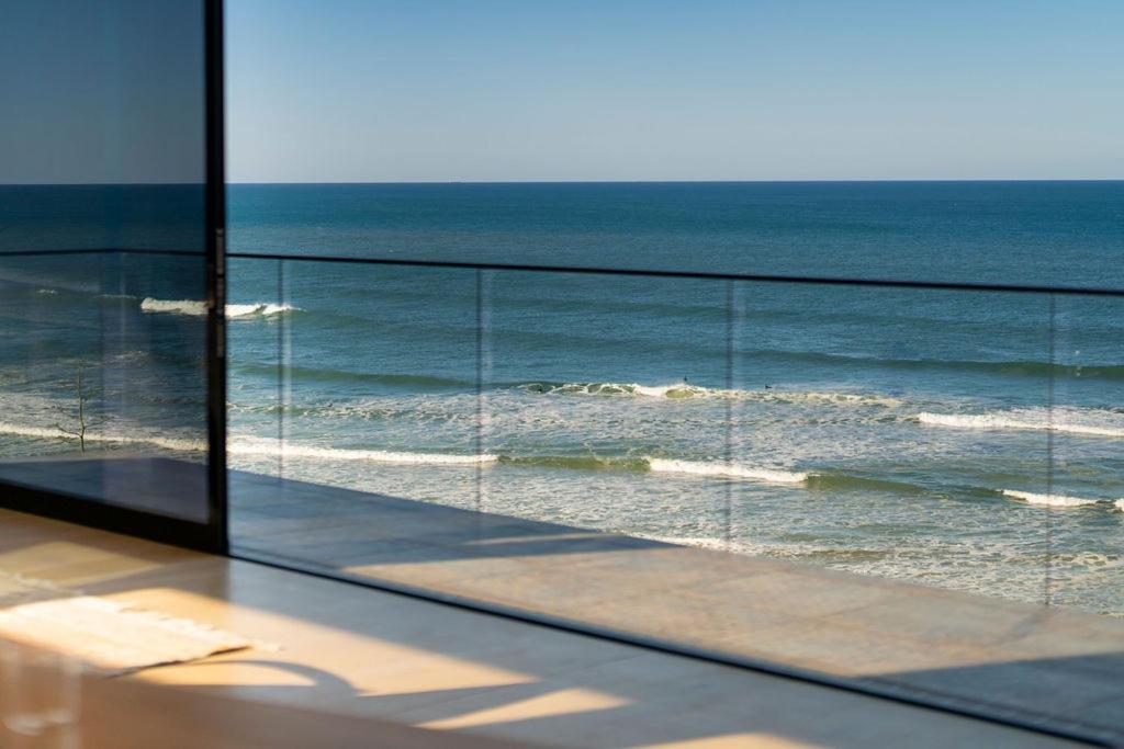 Elegant Beach House & Whale Watching Gem