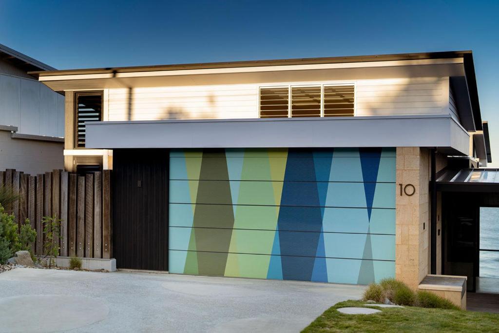 Elegant Beach House & Whale Watching Gem