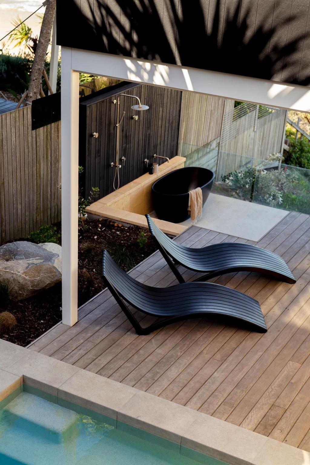 Elegant Beach House & Whale Watching Gem