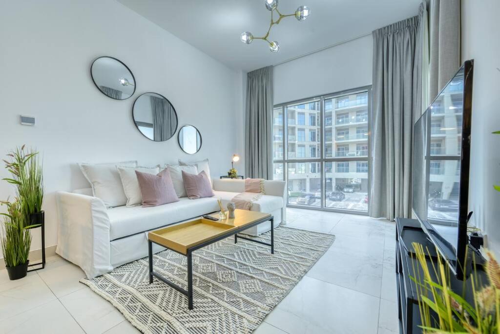 Chic spacious 1 BR apartment in Dubai South.