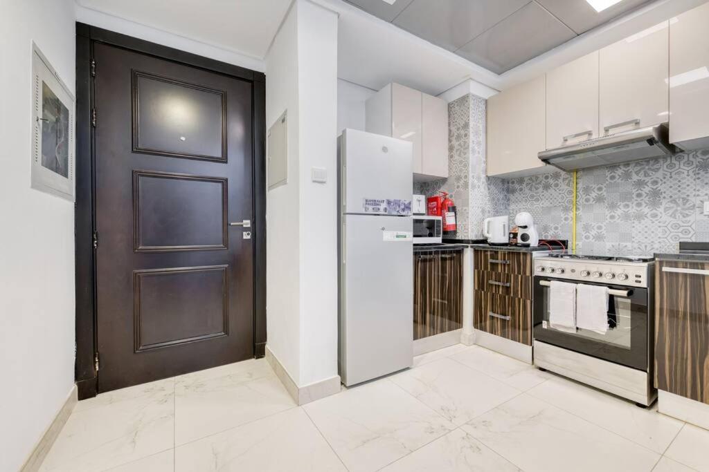 Chic spacious 1 BR apartment in Dubai South.