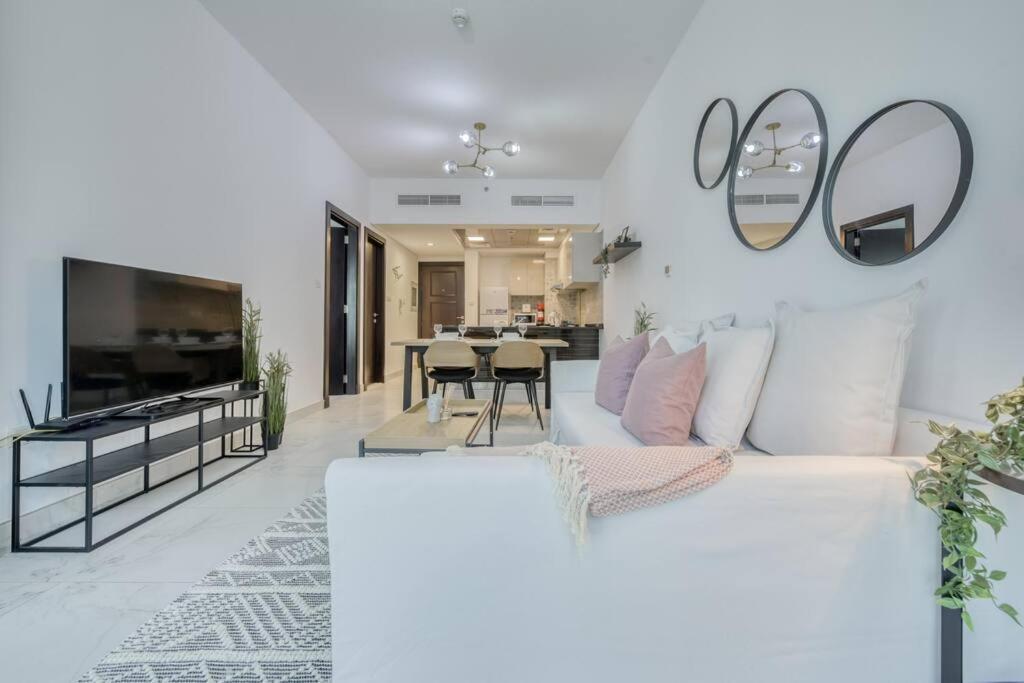 Chic spacious 1 BR apartment in Dubai South.