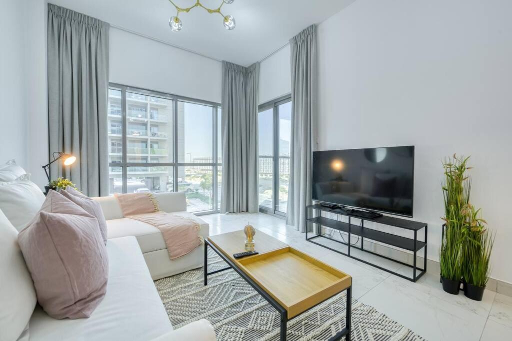 Chic spacious 1 BR apartment in Dubai South.
